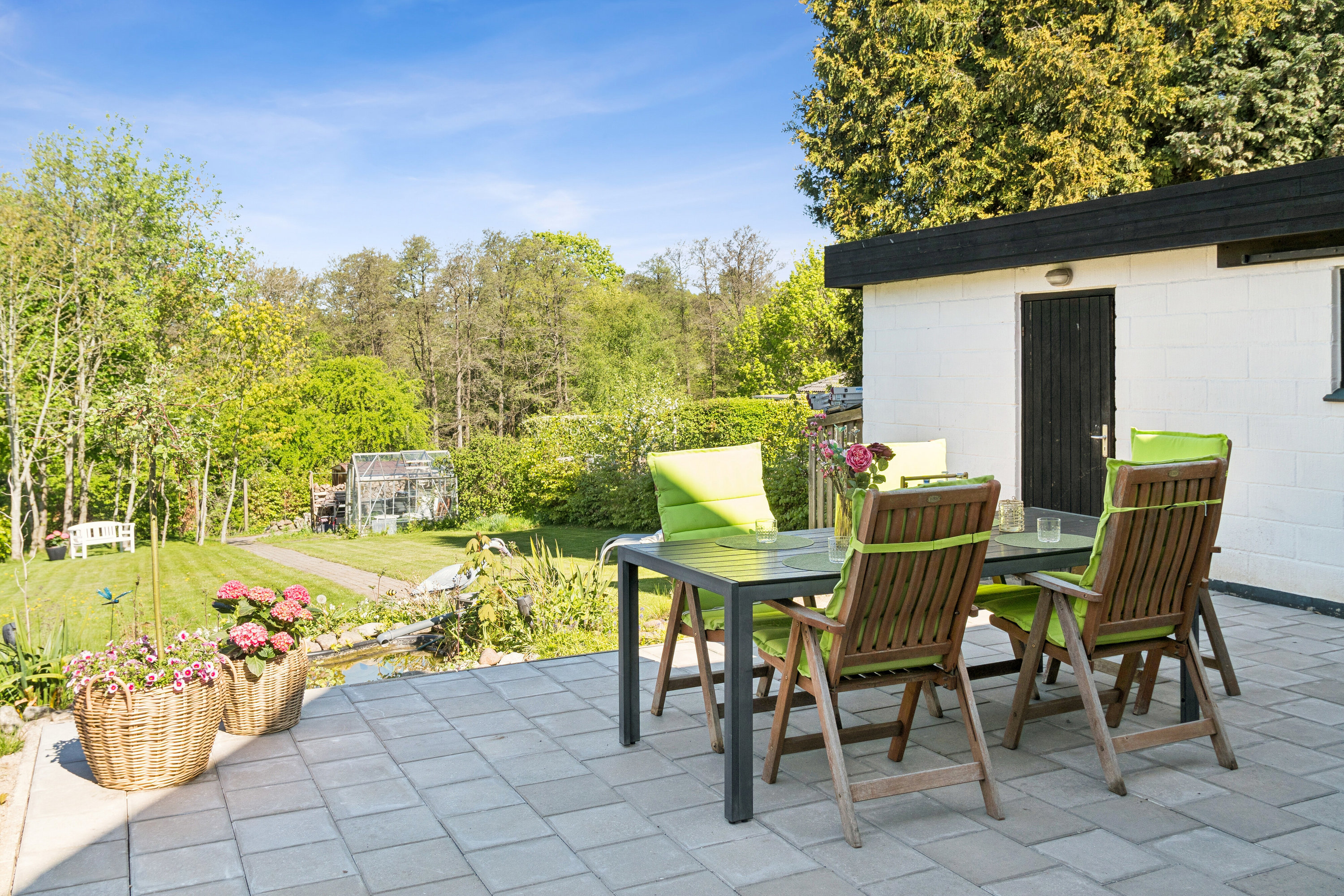 Fremhævet terrasse billede i fuldskærmstilstand. Billede af Nyborgvej 73, 5700 Svendborg
