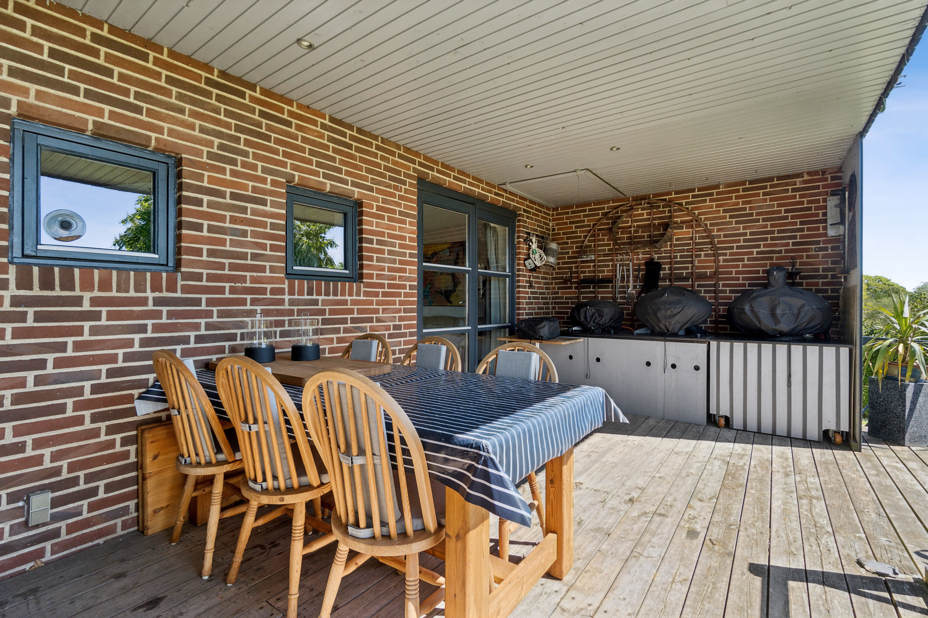 Fremhævet overdækket terrasse billede i fuldskærmstilstand. Billede af Lærkevænget 24, Herskind, 8464 Galten