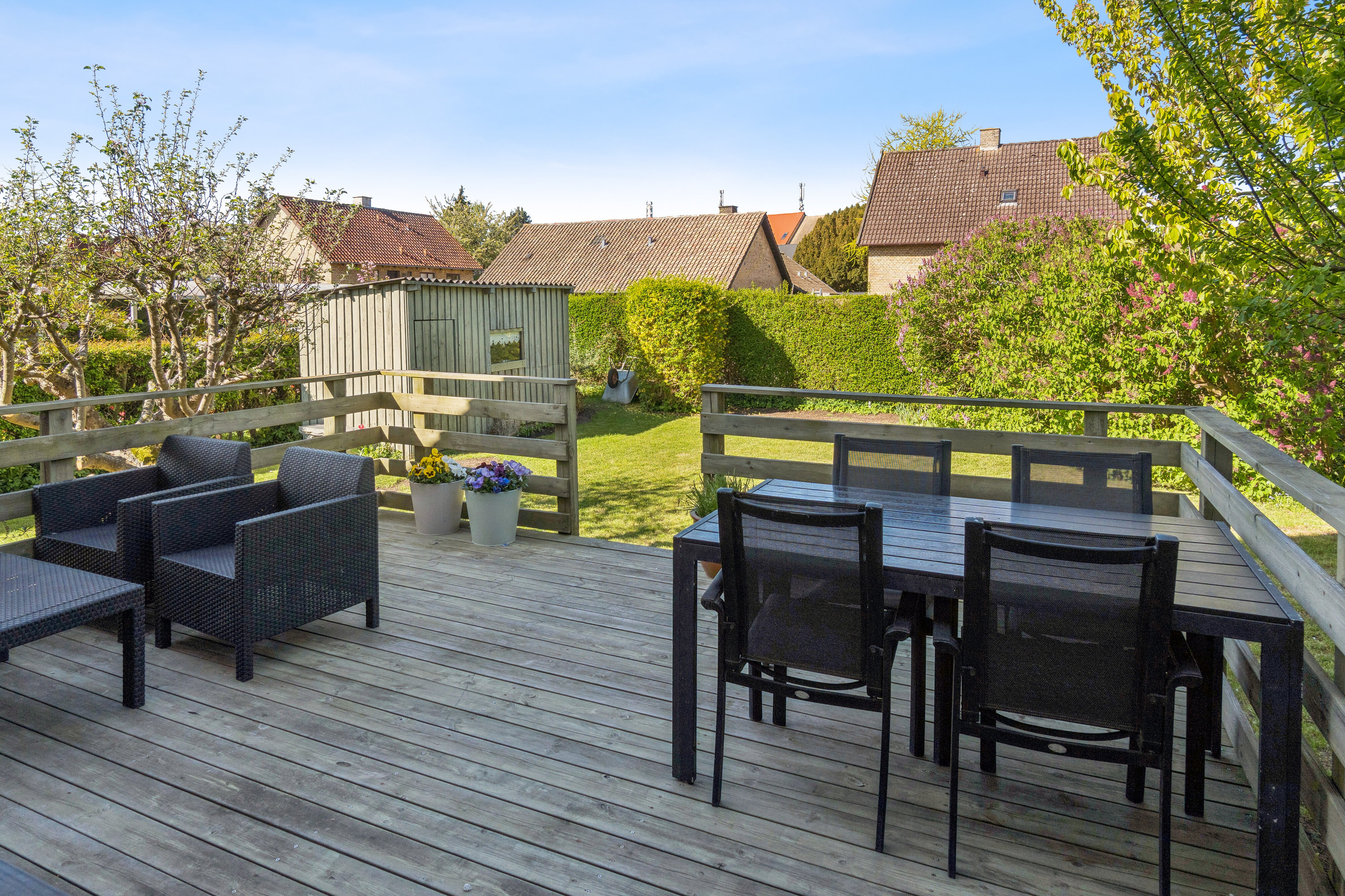 Fremhævet terrasse billede i fuldskærmstilstand. Billede af Landlystvej 41, 2650 Hvidovre
