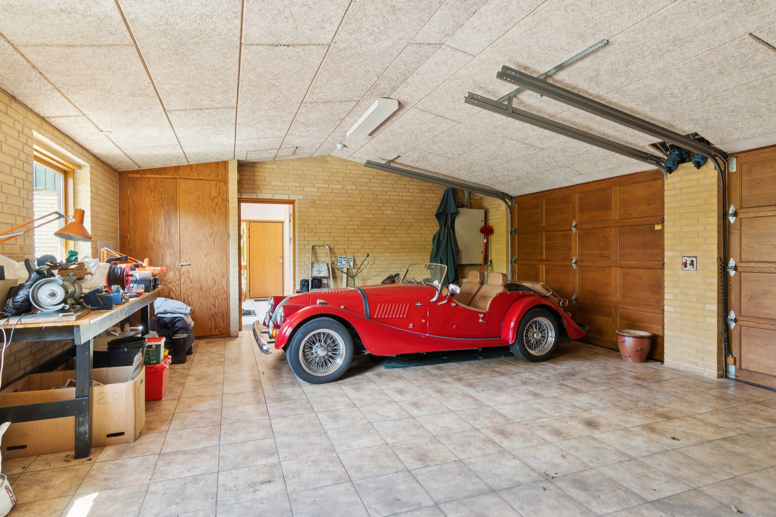 Fremhævet garage billede i fuldskærmstilstand. Billede af Asger Jorns Vej 18, 8600 Silkeborg