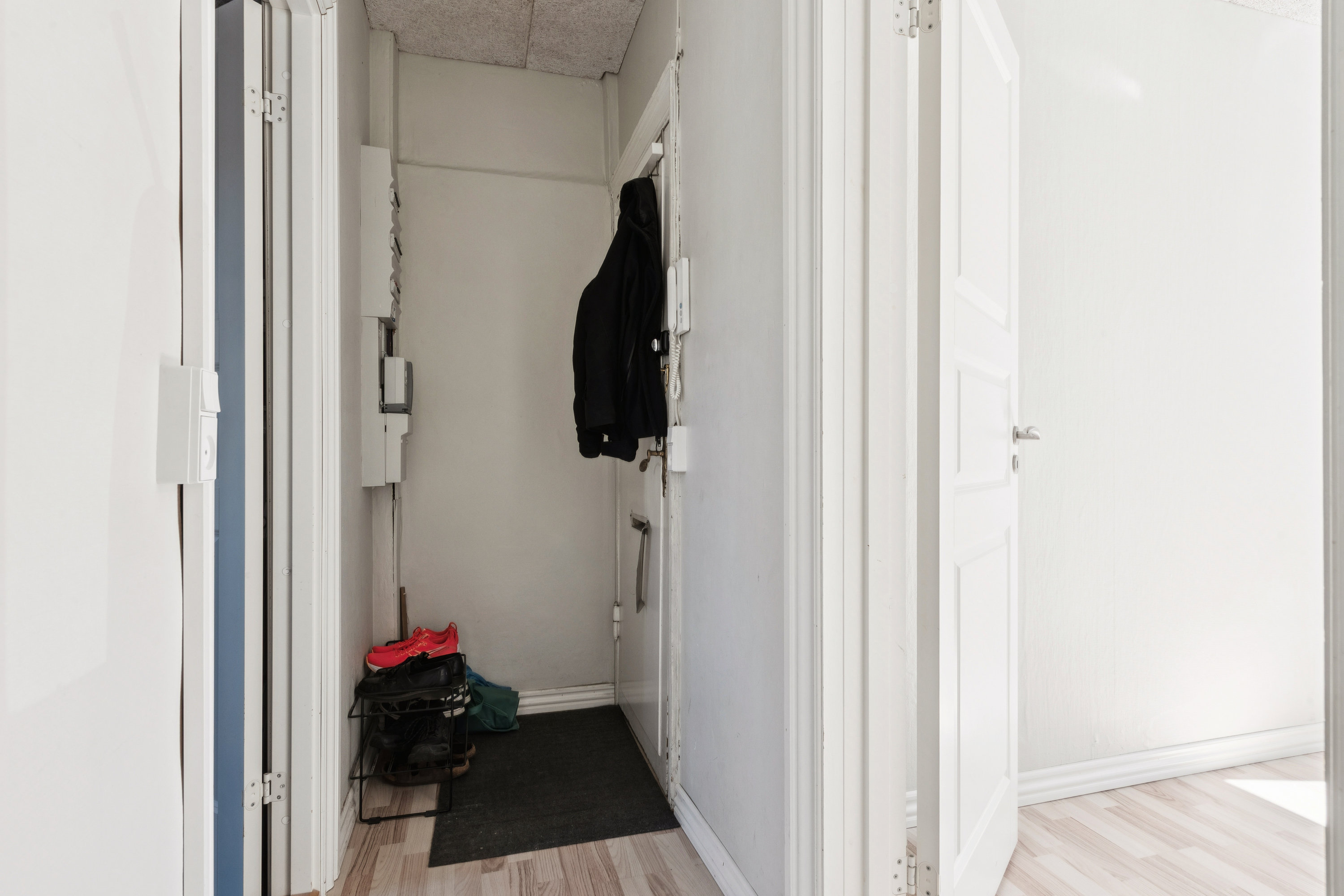 Fremhævet gang billede i fuldskærmstilstand. Billede af Valhøjvej 15, st.. tv., 2500 Valby