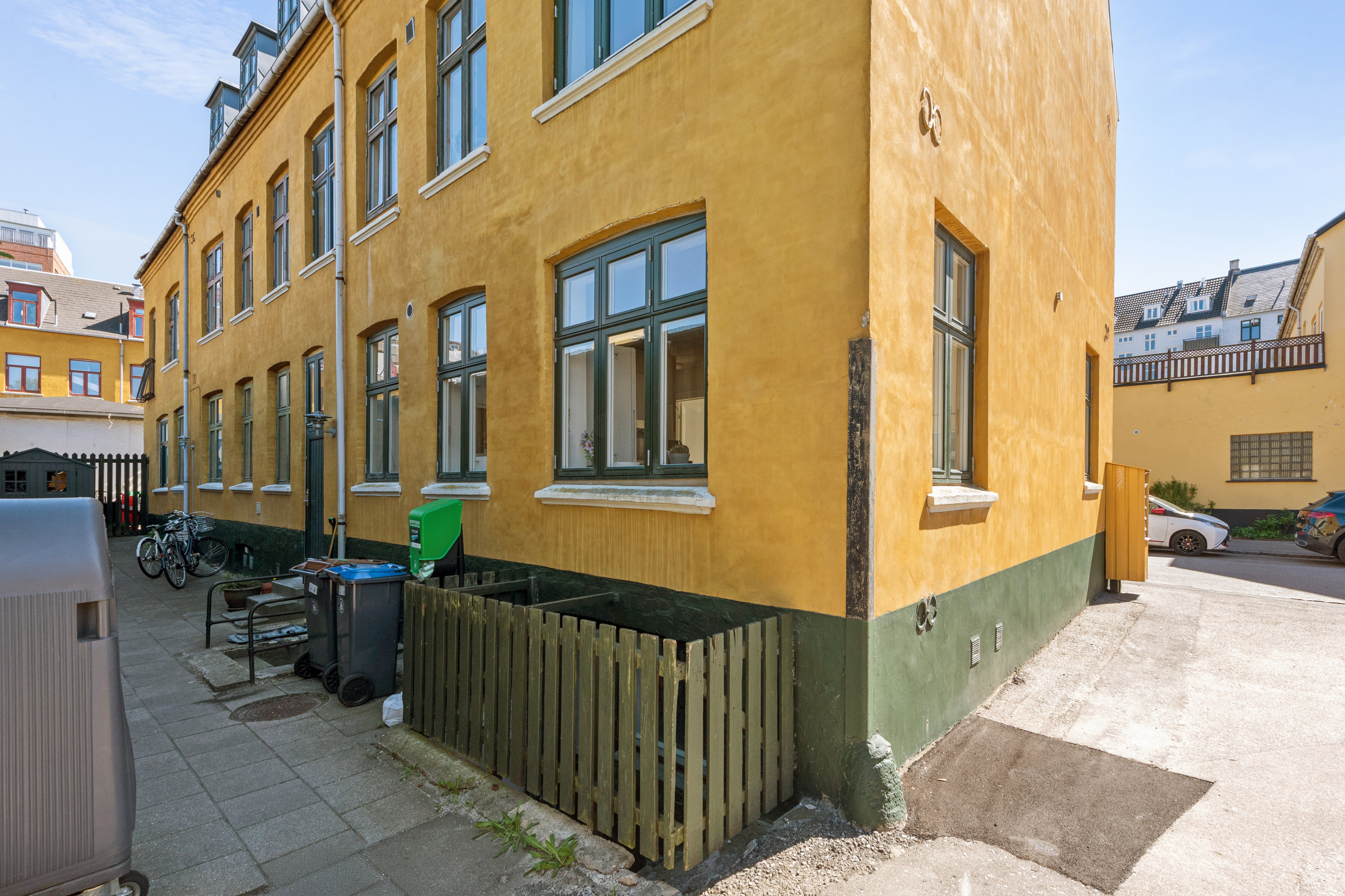 Fremhævet andet billede i fuldskærmstilstand. Billede af Valhøjvej 15, st.. tv., 2500 Valby