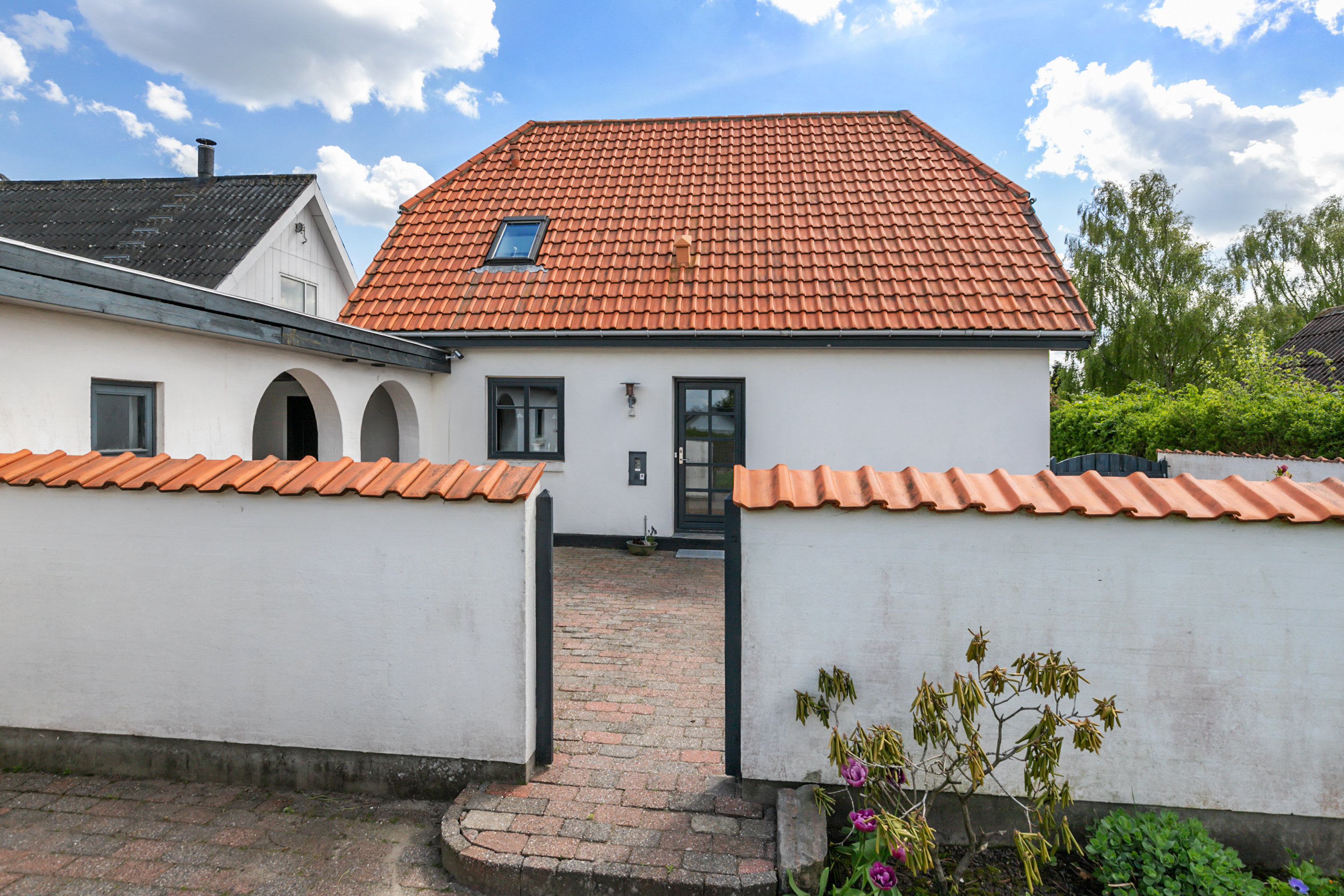 Fremhævet facade billede i fuldskærmstilstand. Billede af Aalborgvej 27, Hornum, 9600 Aars