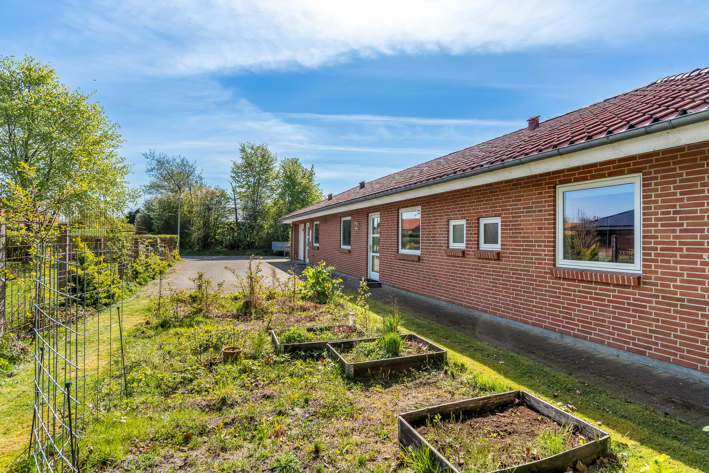 Fremhævet have billede i fuldskærmstilstand. Billede af Kofeltvej 111, Idom, 7500 Holstebro