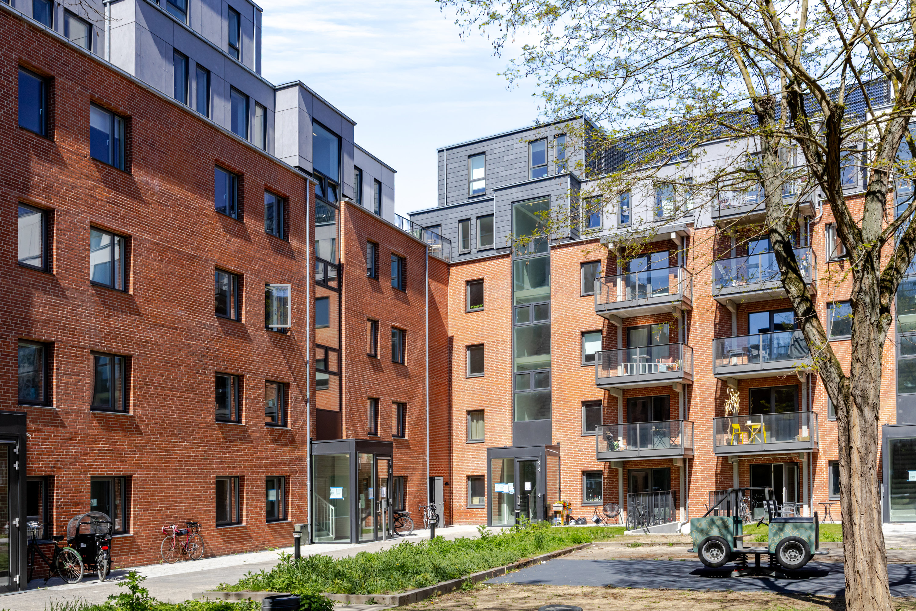 Fremhævet andet billede i fuldskærmstilstand. Billede af Mjølnerparken 56, 4. th., 2200 København N