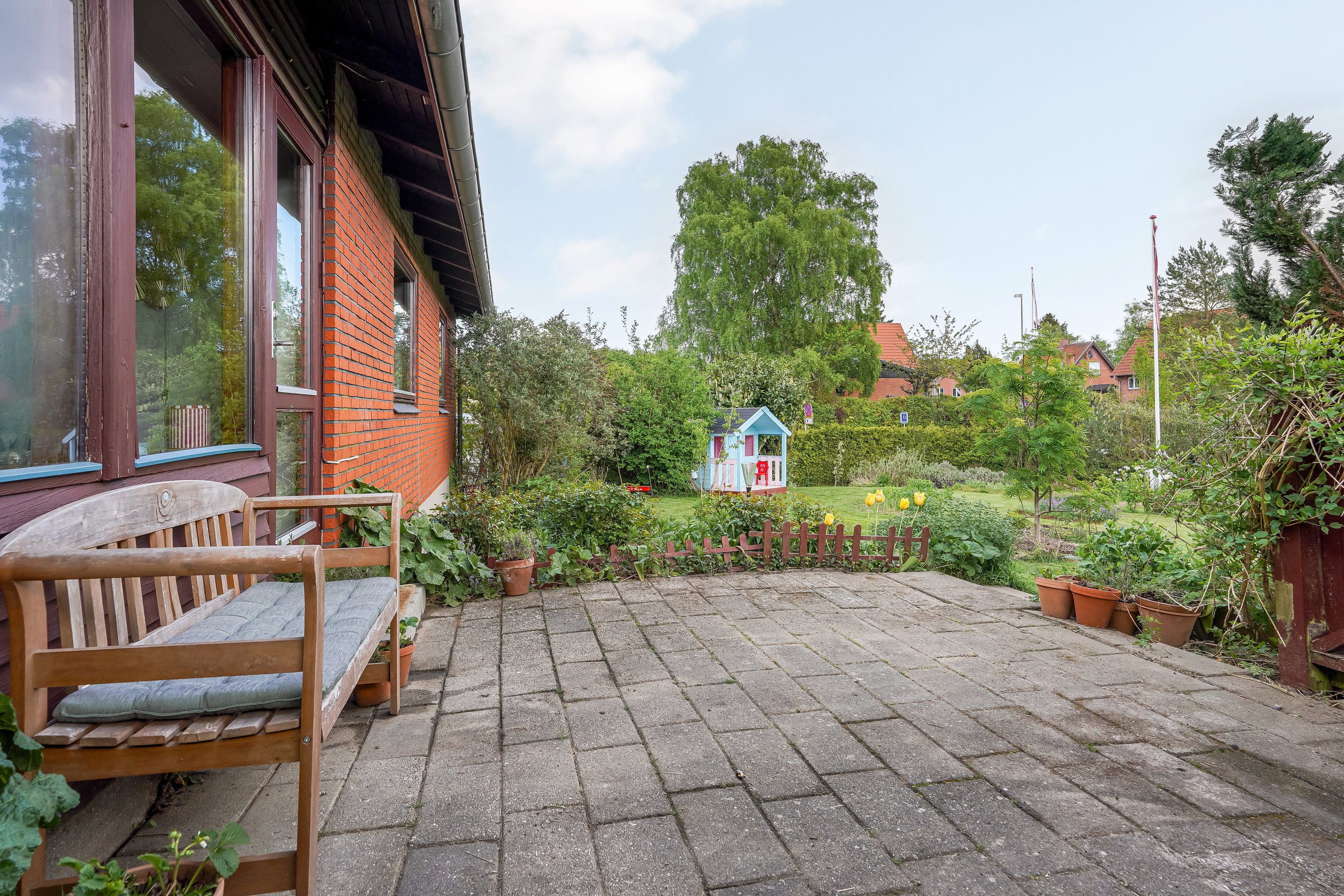 Fremhævet terrasse billede i fuldskærmstilstand. Billede af Skovvej 4, 5462 Morud
