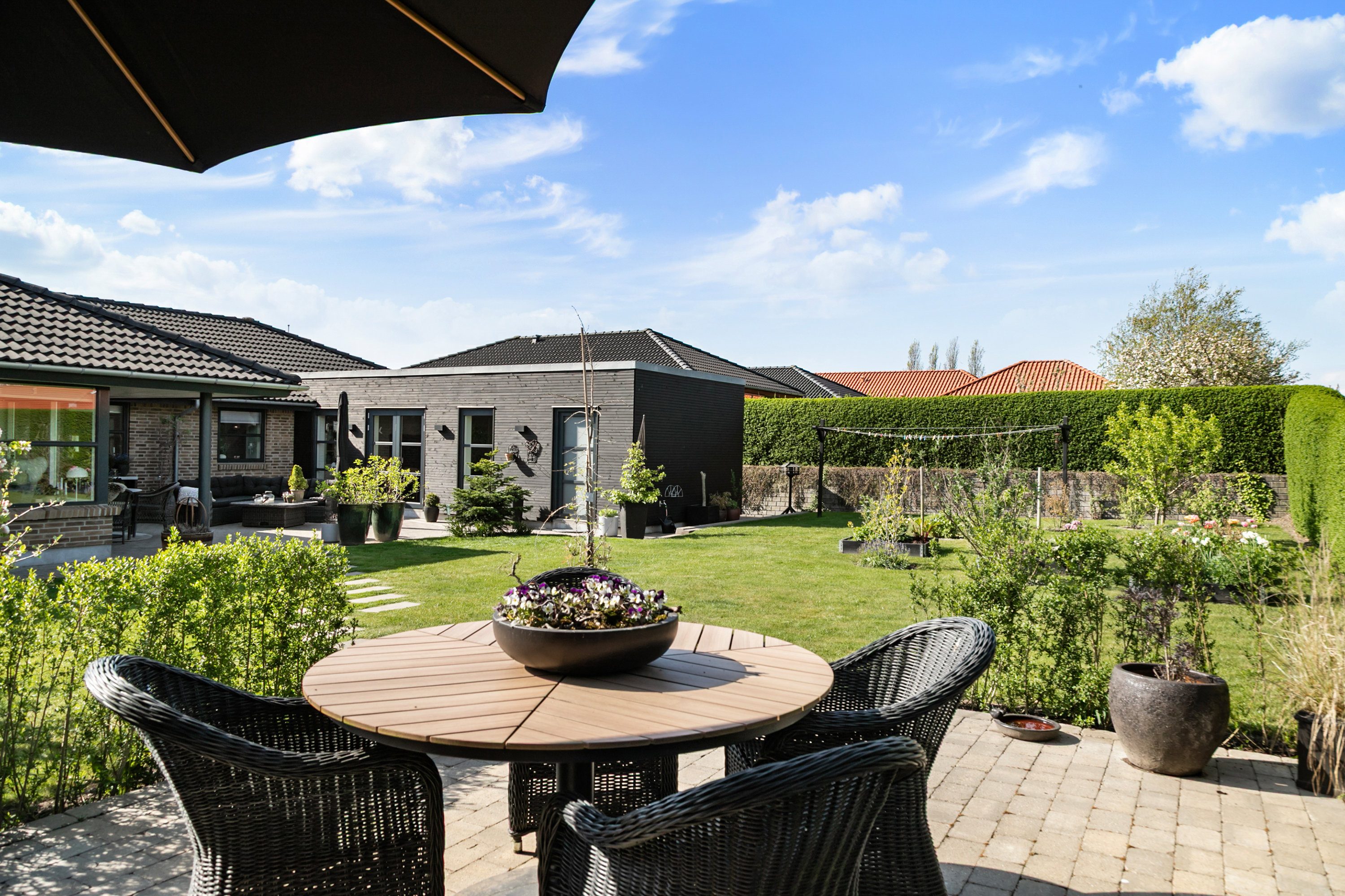 Fremhævet terrasse billede i fuldskærmstilstand. Billede af Hans Egedes Vej 295, 9600 Aars