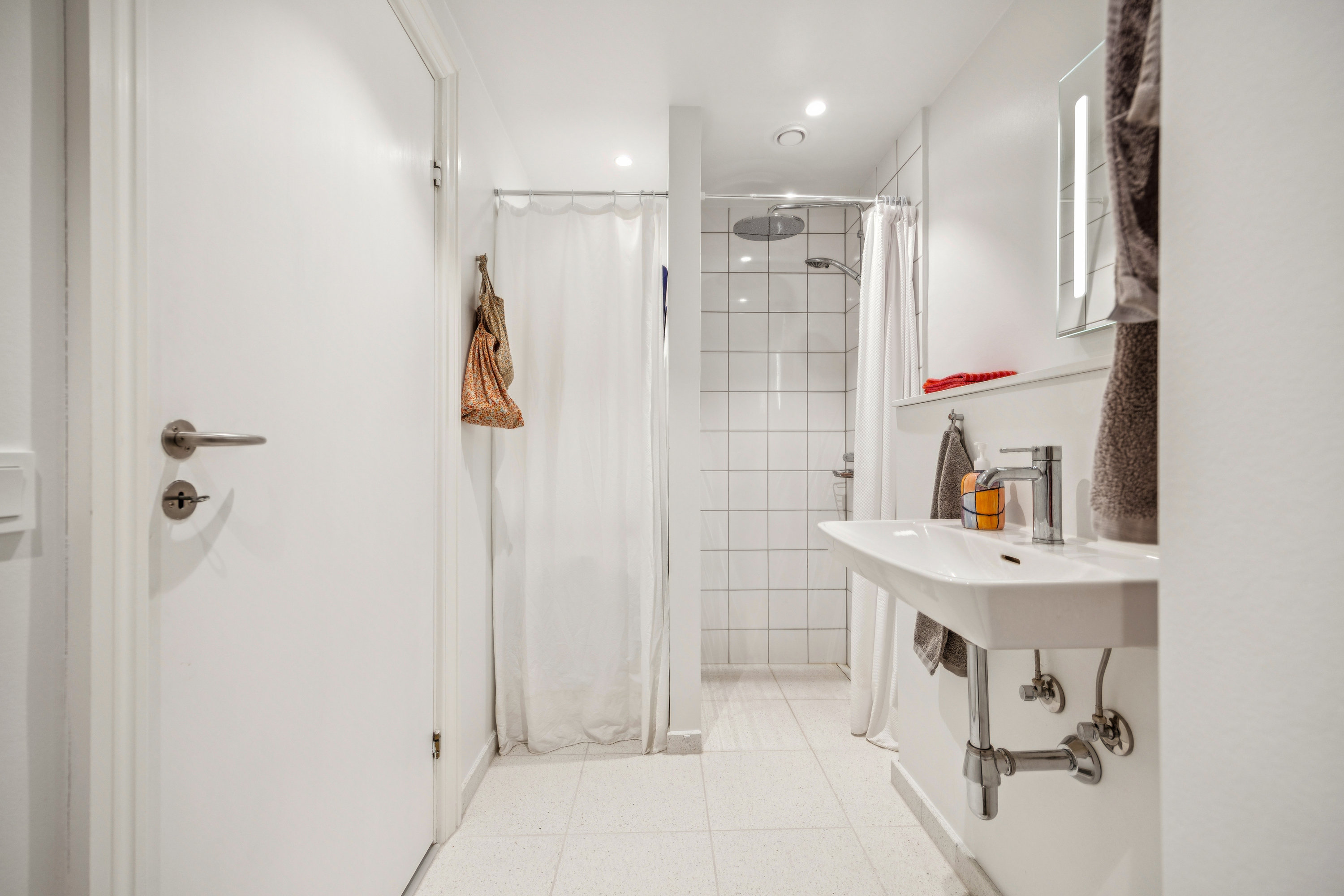 Fremhævet badeværelse billede i fuldskærmstilstand. Billede af Drosselvej 57D, st.. th., 2000 Frederiksberg