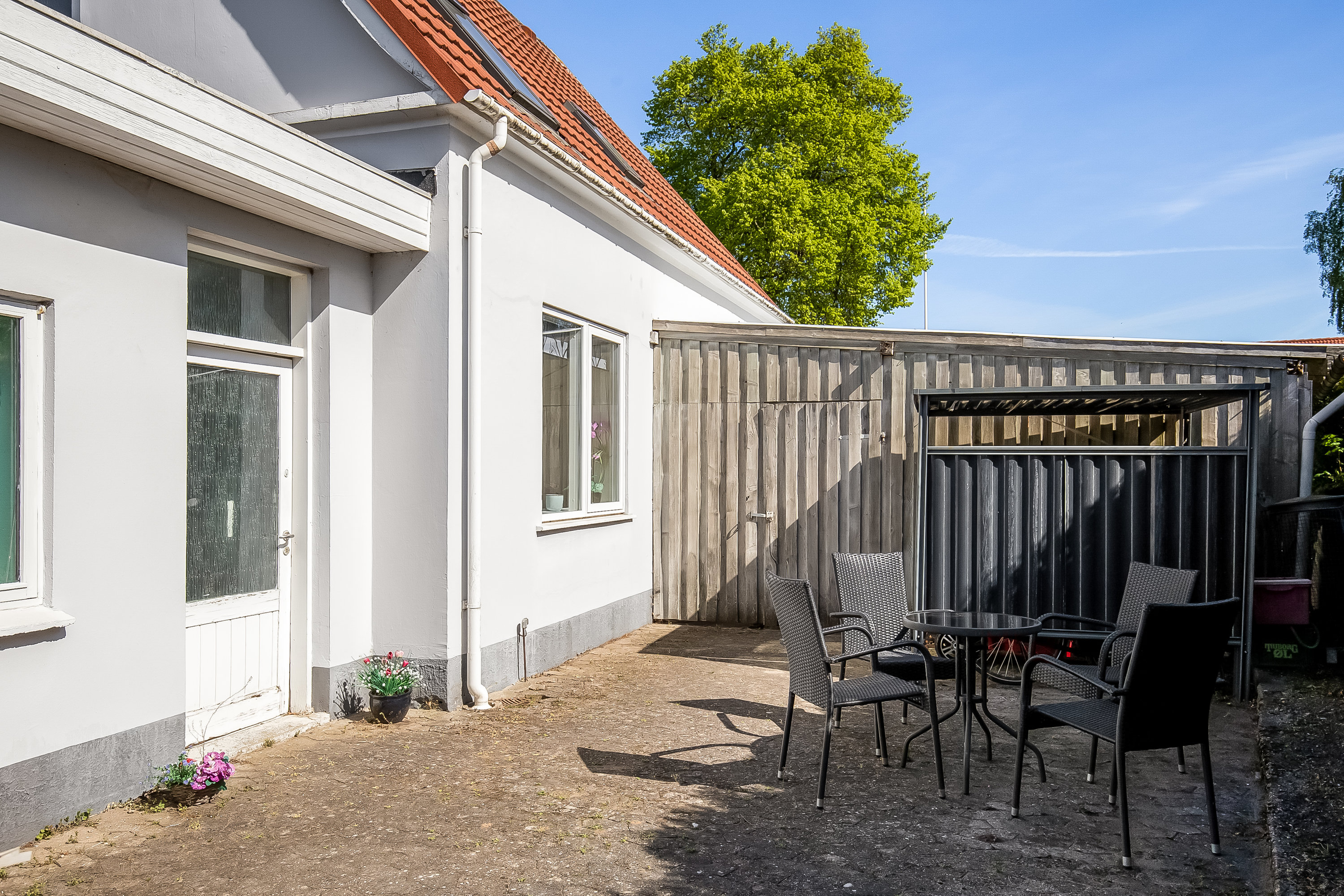 Fremhævet terrasse billede i fuldskærmstilstand. Billede af Villagade 1, 6580 Vamdrup