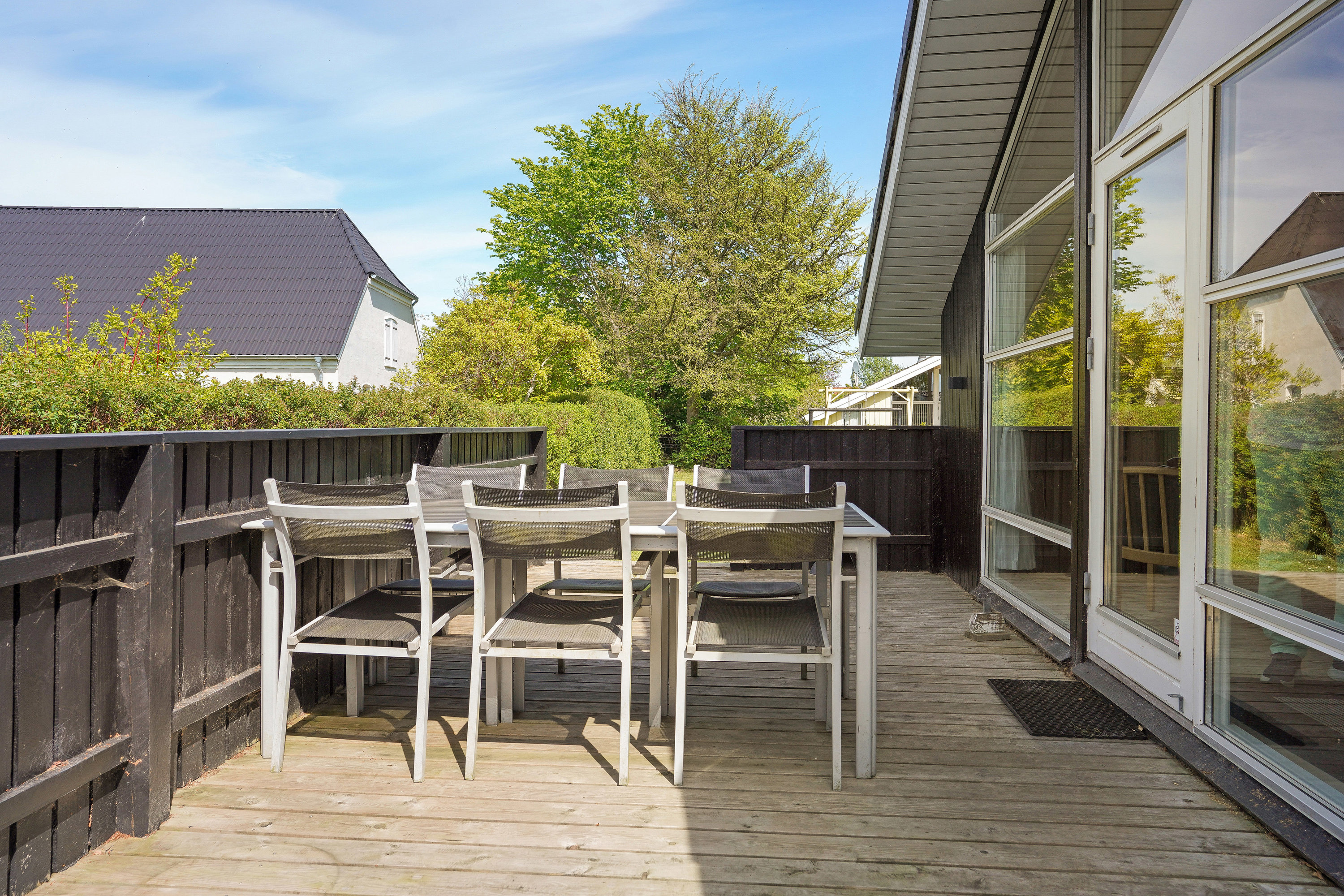 Fremhævet terrasse billede i fuldskærmstilstand. Billede af Sneppevej 4, Bro, 5464 Brenderup Fyn
