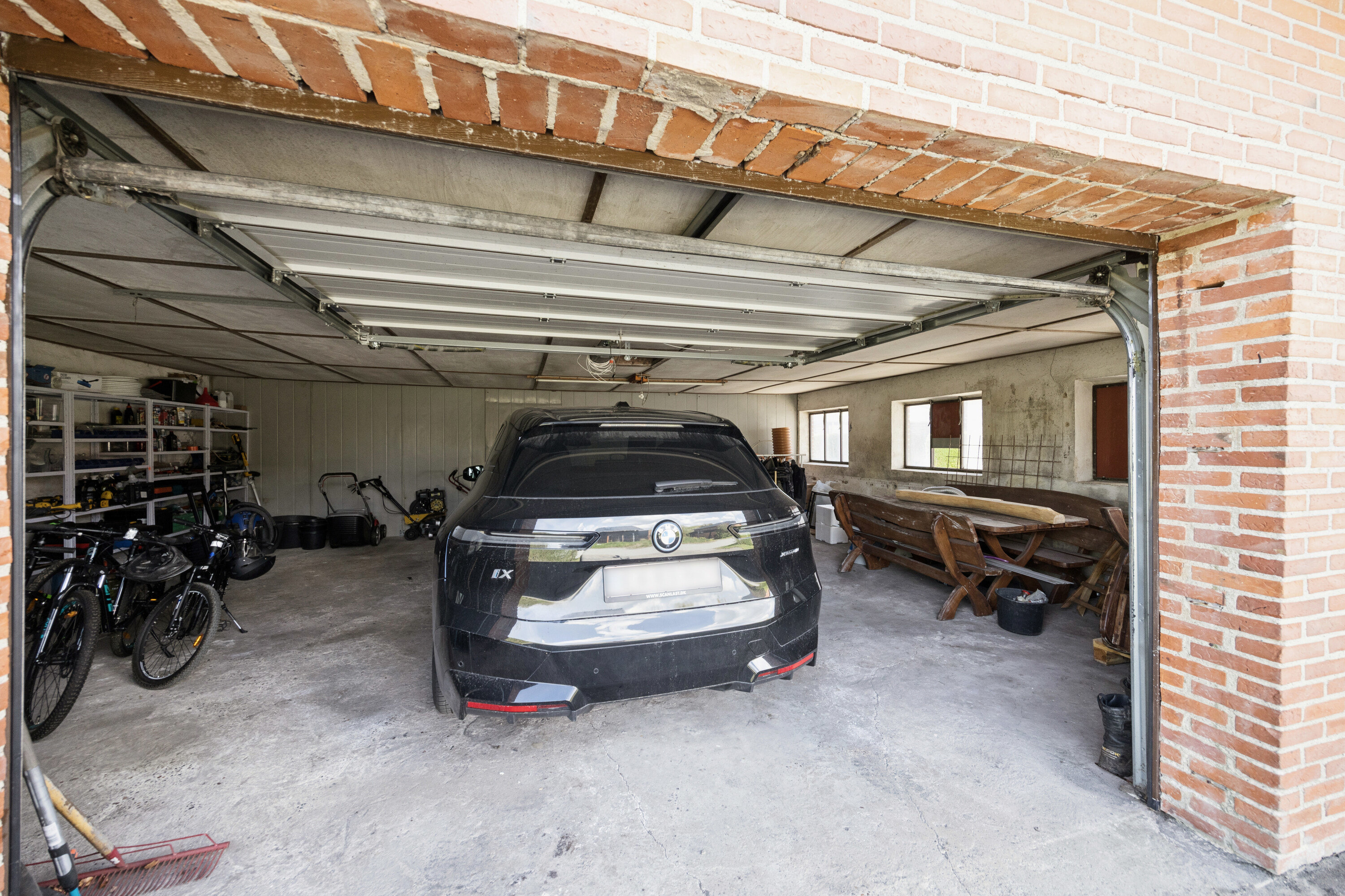Fremhævet garage billede i fuldskærmstilstand. Billede af Engdraget 7, 9200 Aalborg SV