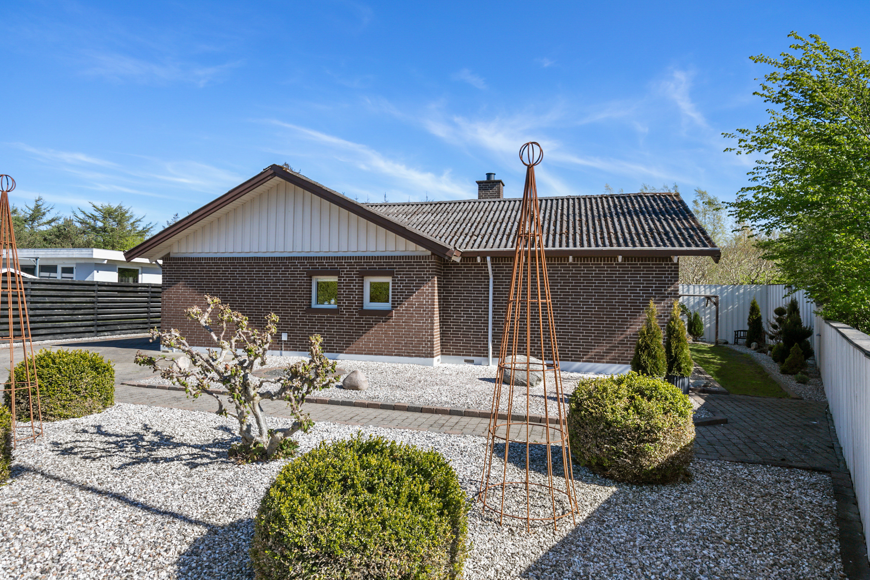 Fremhævet facade billede i fuldskærmstilstand. Billede af Ravnevej 2, Birkelse, 9440 Aabybro