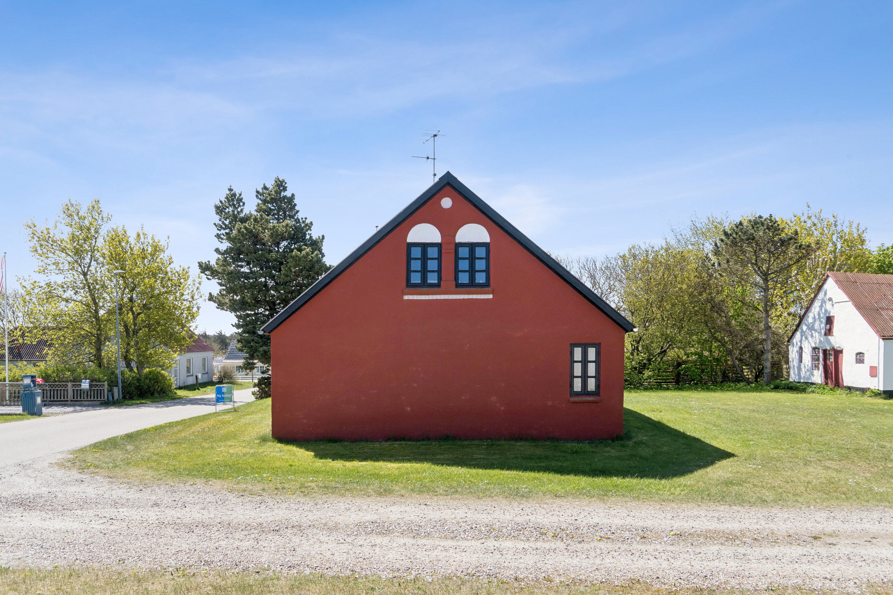 Fremhævet set fra vejen billede i fuldskærmstilstand. Billede af Stenbjerg Kirke Vej 71, Stenbjerg, 7752 Snedsted
