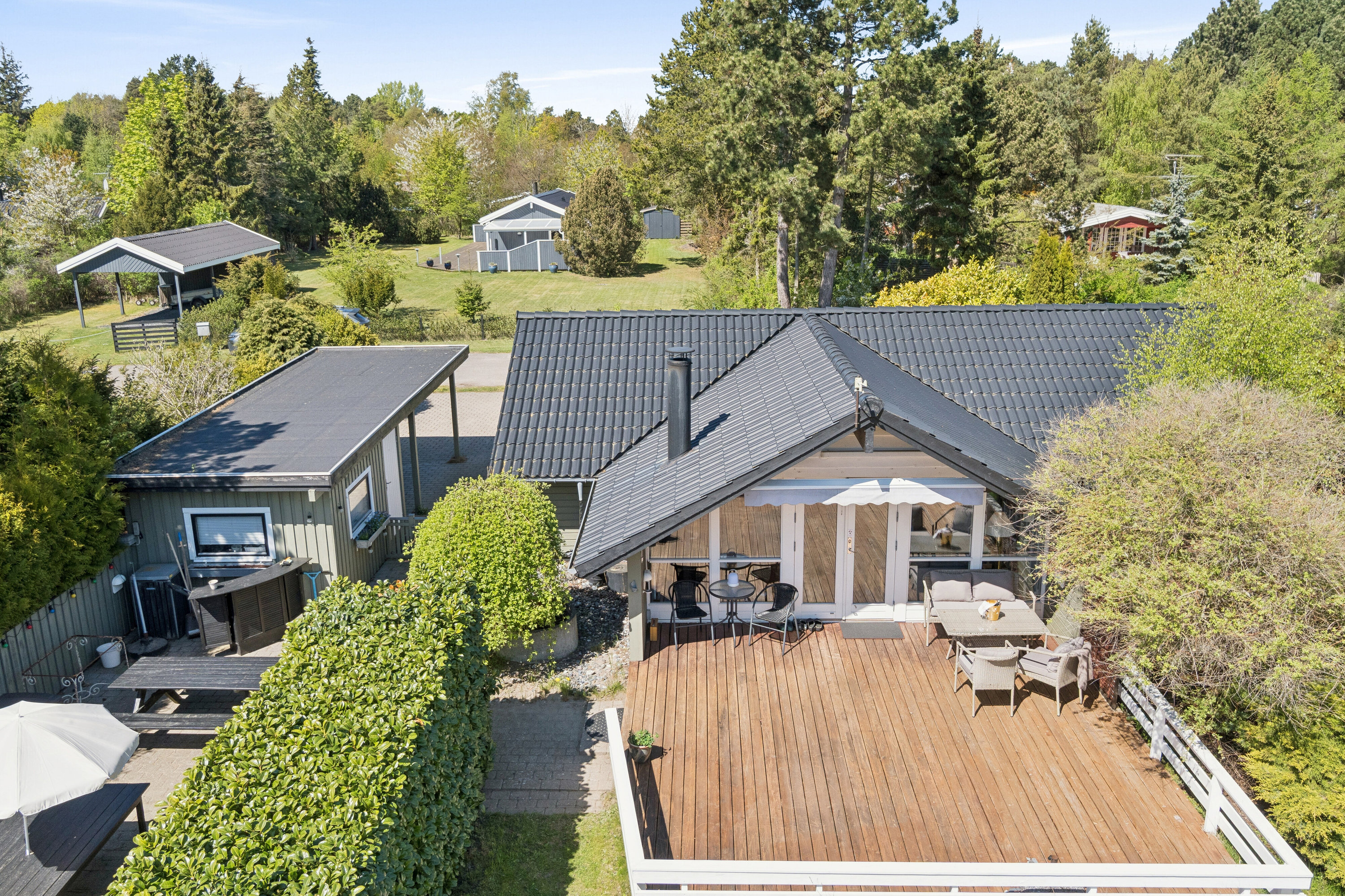 Fremhævet terrasse billede i fuldskærmstilstand. Billede af Birkelunden 29, Hald Strand, 3370 Melby