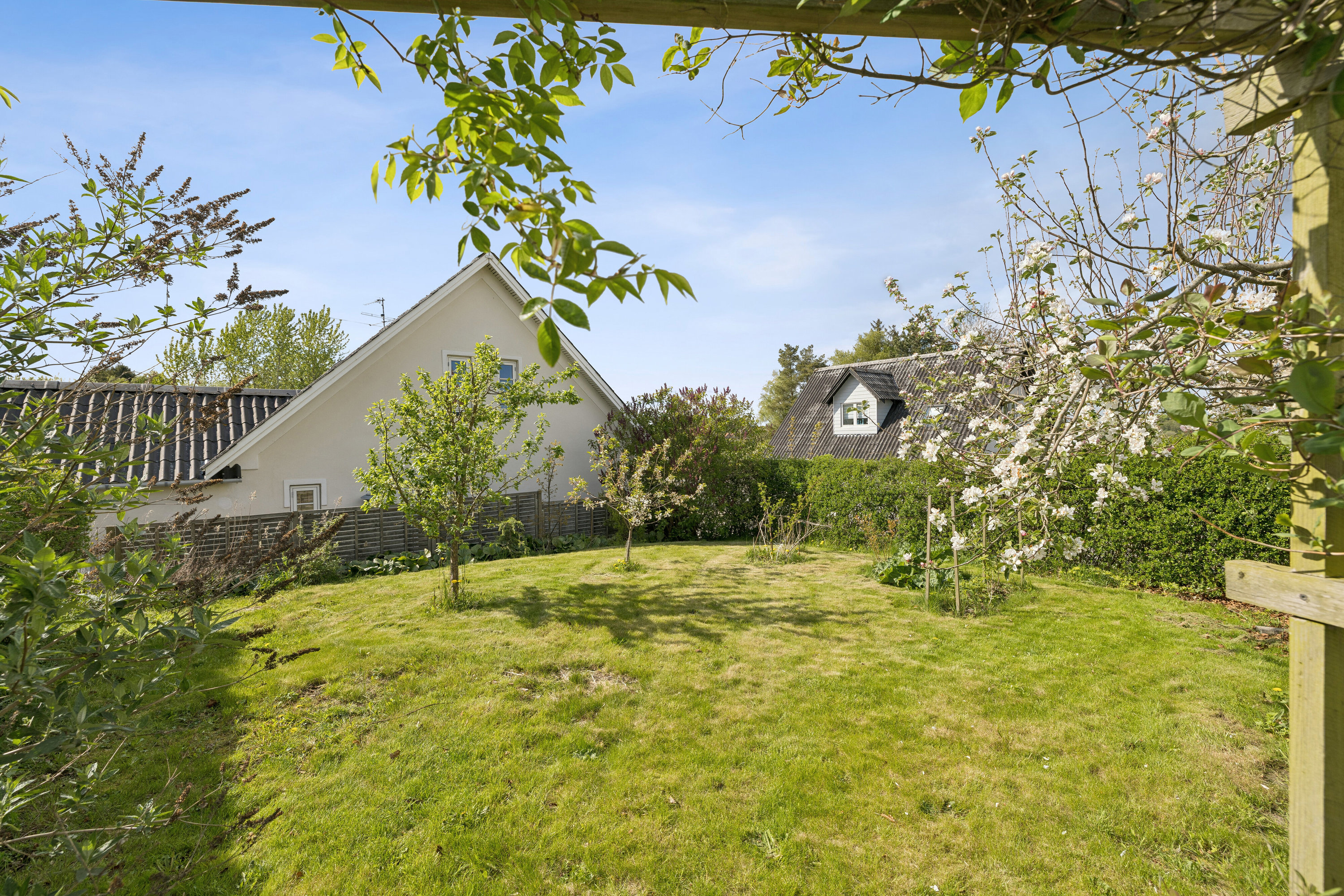 Fremhævet set fra haven billede i fuldskærmstilstand. Billede af Radbyvej 13, Nørre Søby, 5792 Årslev