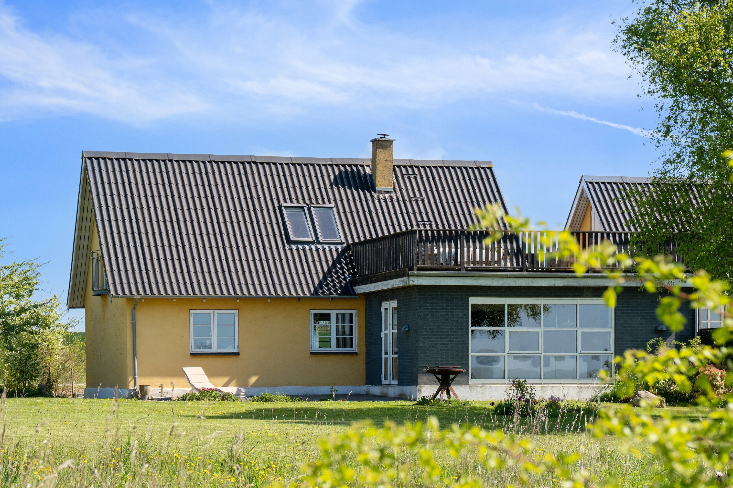 Fremhævet set fra haven billede i fuldskærmstilstand. Billede af Eskilstrupvej 30, Eskilstrup, 4560 Vig
