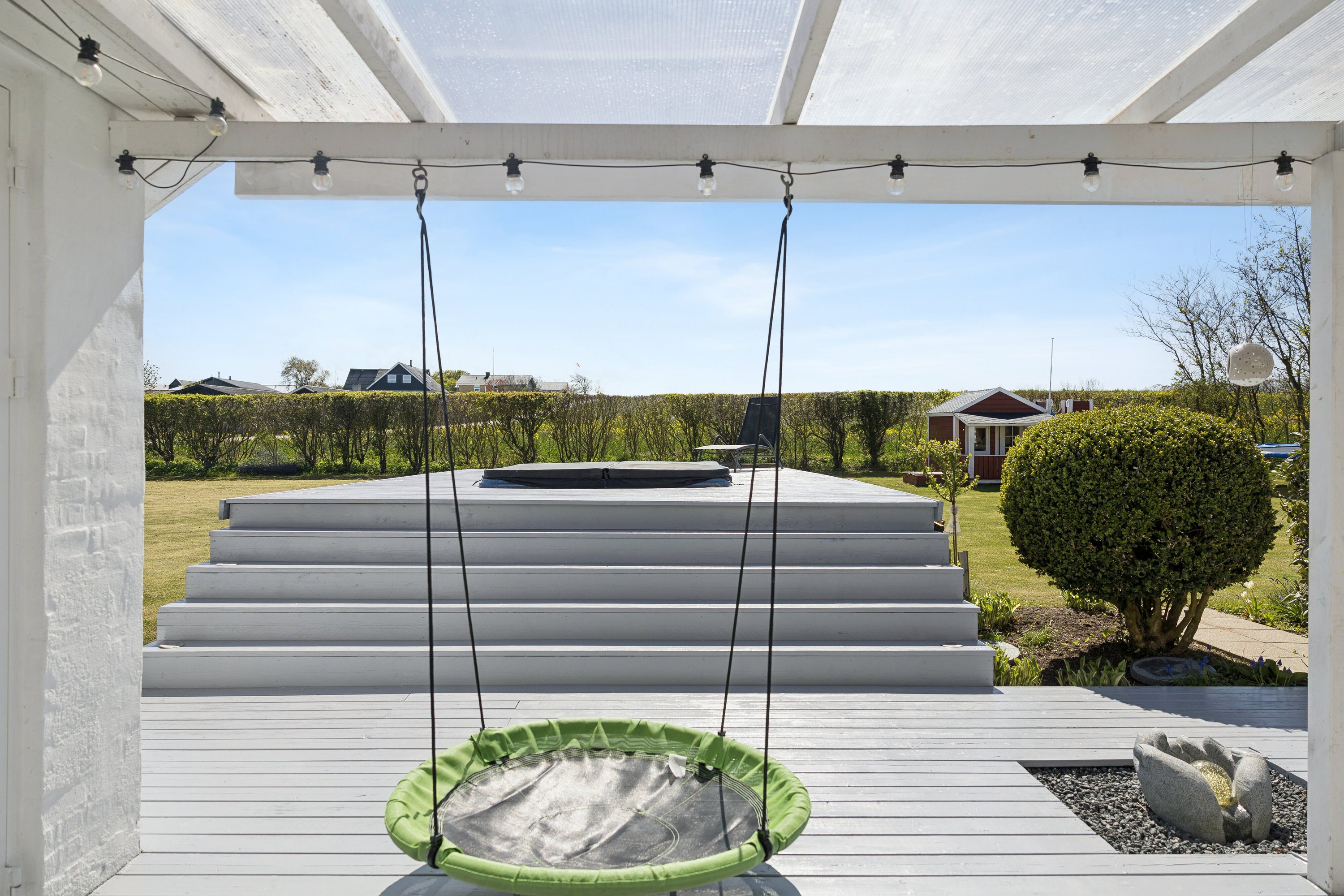 Fremhævet terrasse billede i fuldskærmstilstand. Billede af Mølgårdsvej 2, Asdal, 9850 Hirtshals