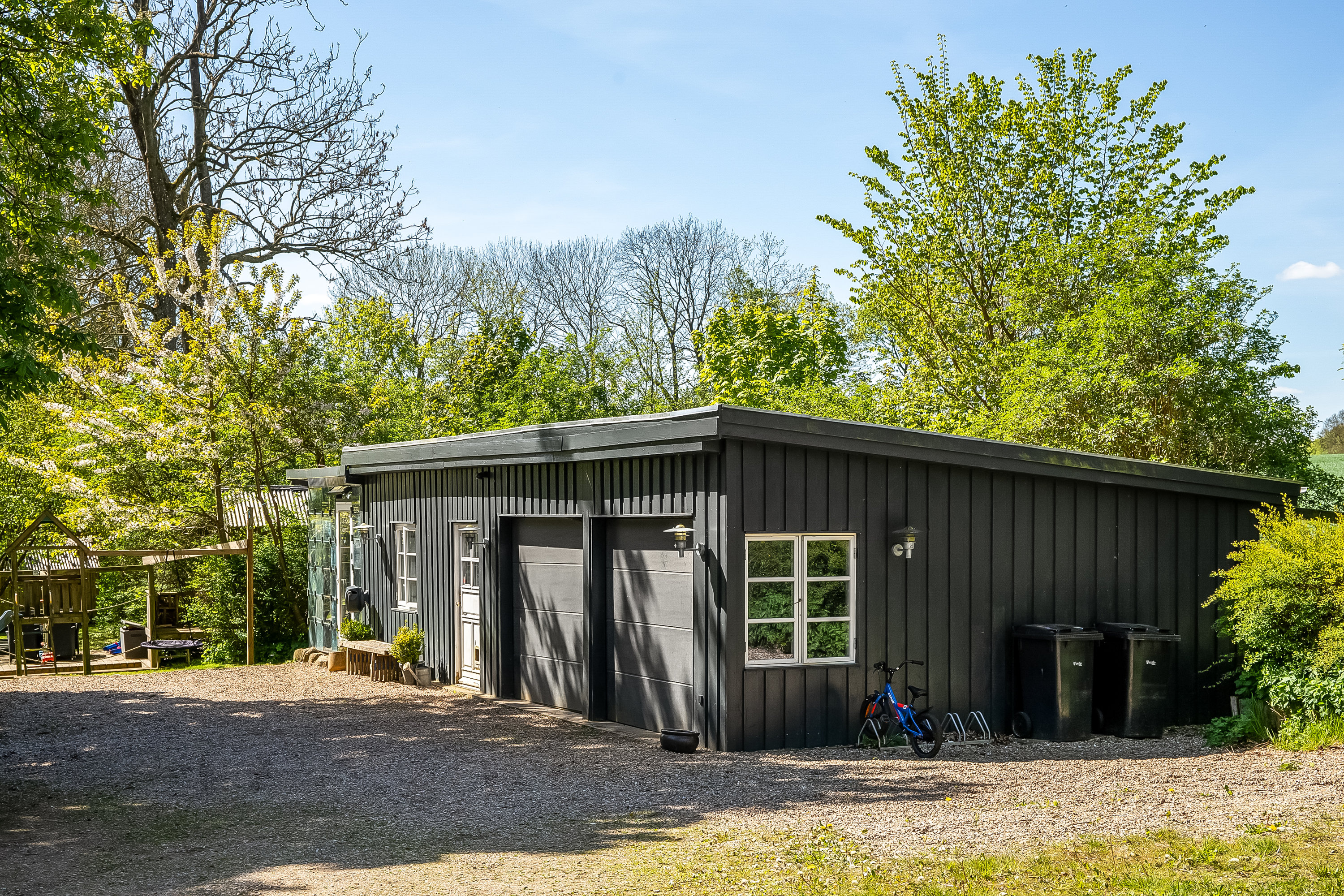 Fremhævet garage billede i fuldskærmstilstand. Billede af Brakker Stationsvej 15, Brakker, 6040 Egtved