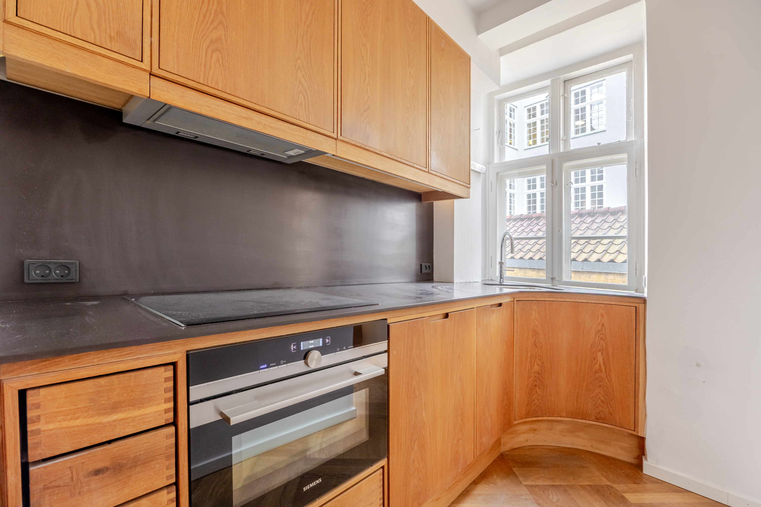 Fremhævet andet billede i fuldskærmstilstand. Billede af Hyskenstræde 9, 1., 1207 København K