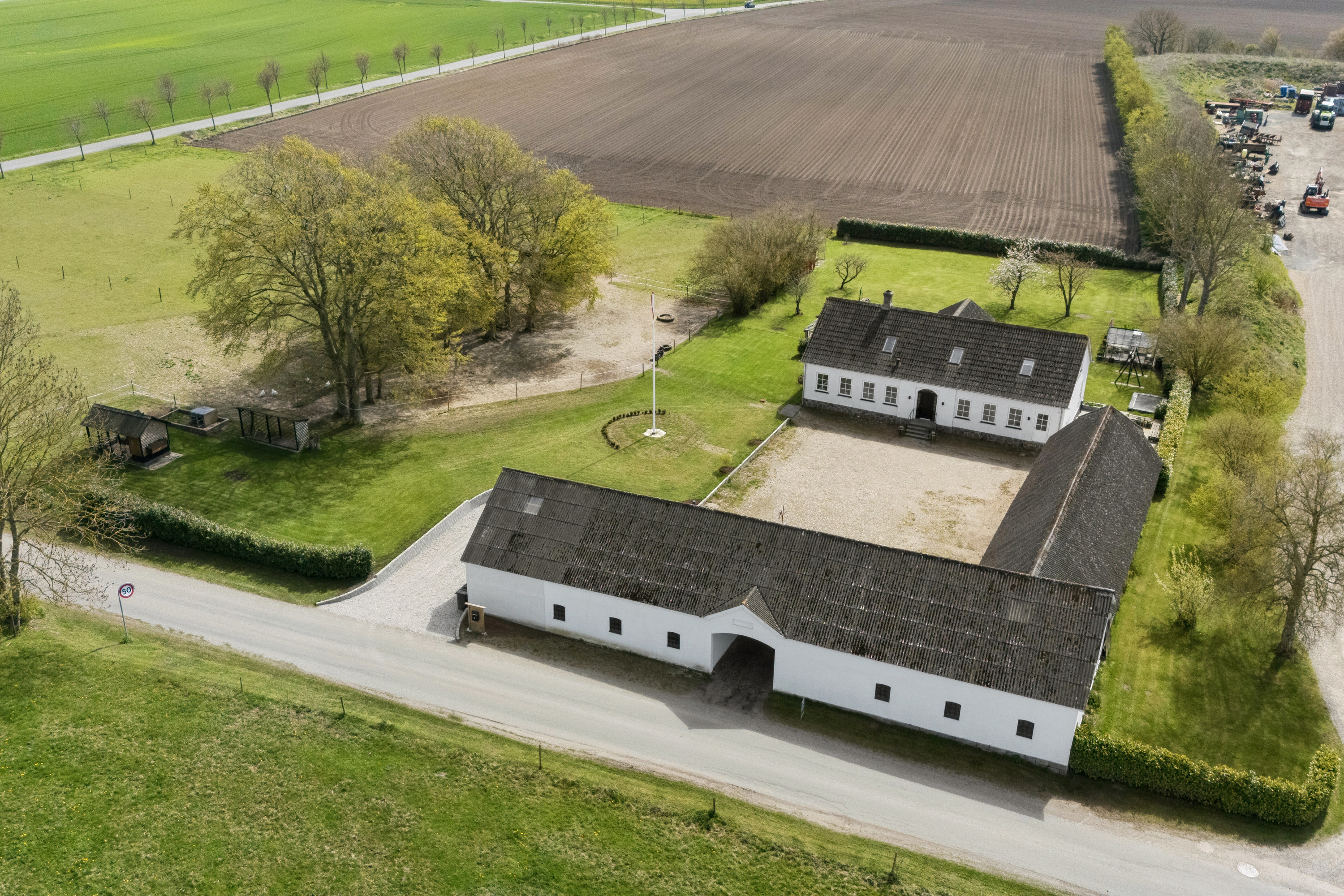 Miniaturebillede 1: . Billede af Mosegårdsvej 1, Dreslette, 5683 Haarby