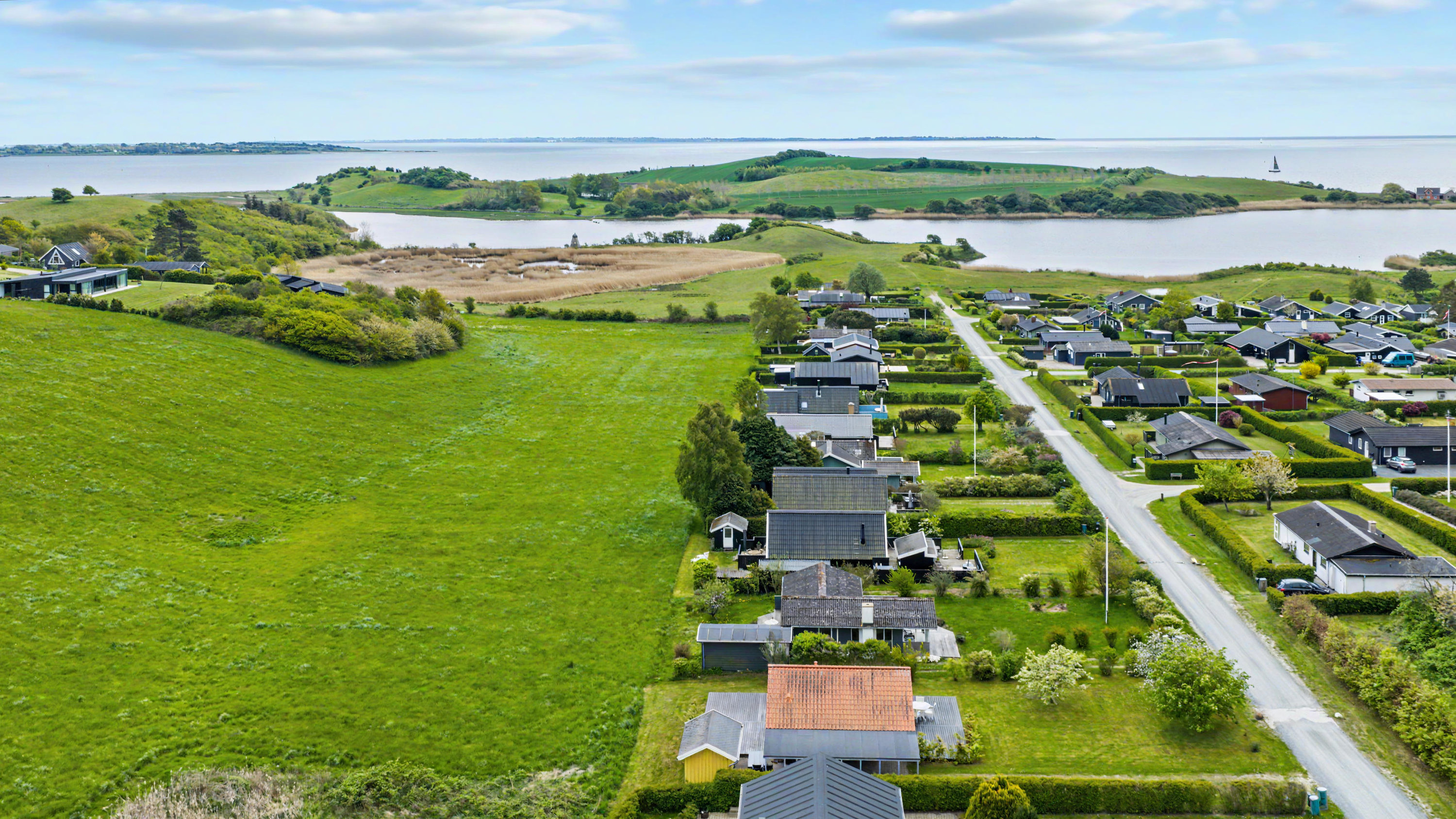 Fremhævet luftfoto billede i fuldskærmstilstand. Billede af Svanevej 5, Dyreborg, 5600 Faaborg