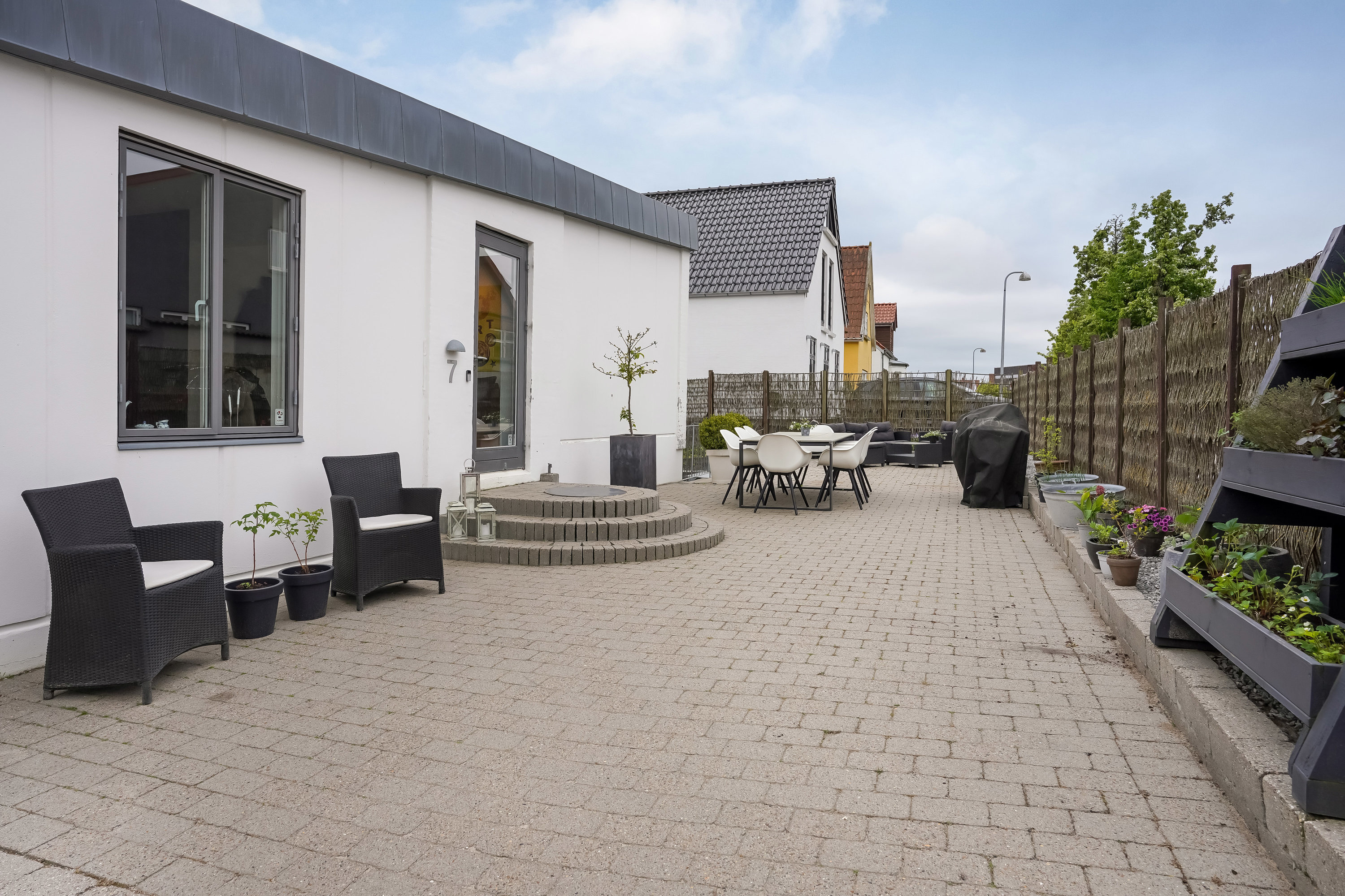 Fremhævet terrasse billede i fuldskærmstilstand. Billede af Skellet 7, Tarup, 5000 Odense C
