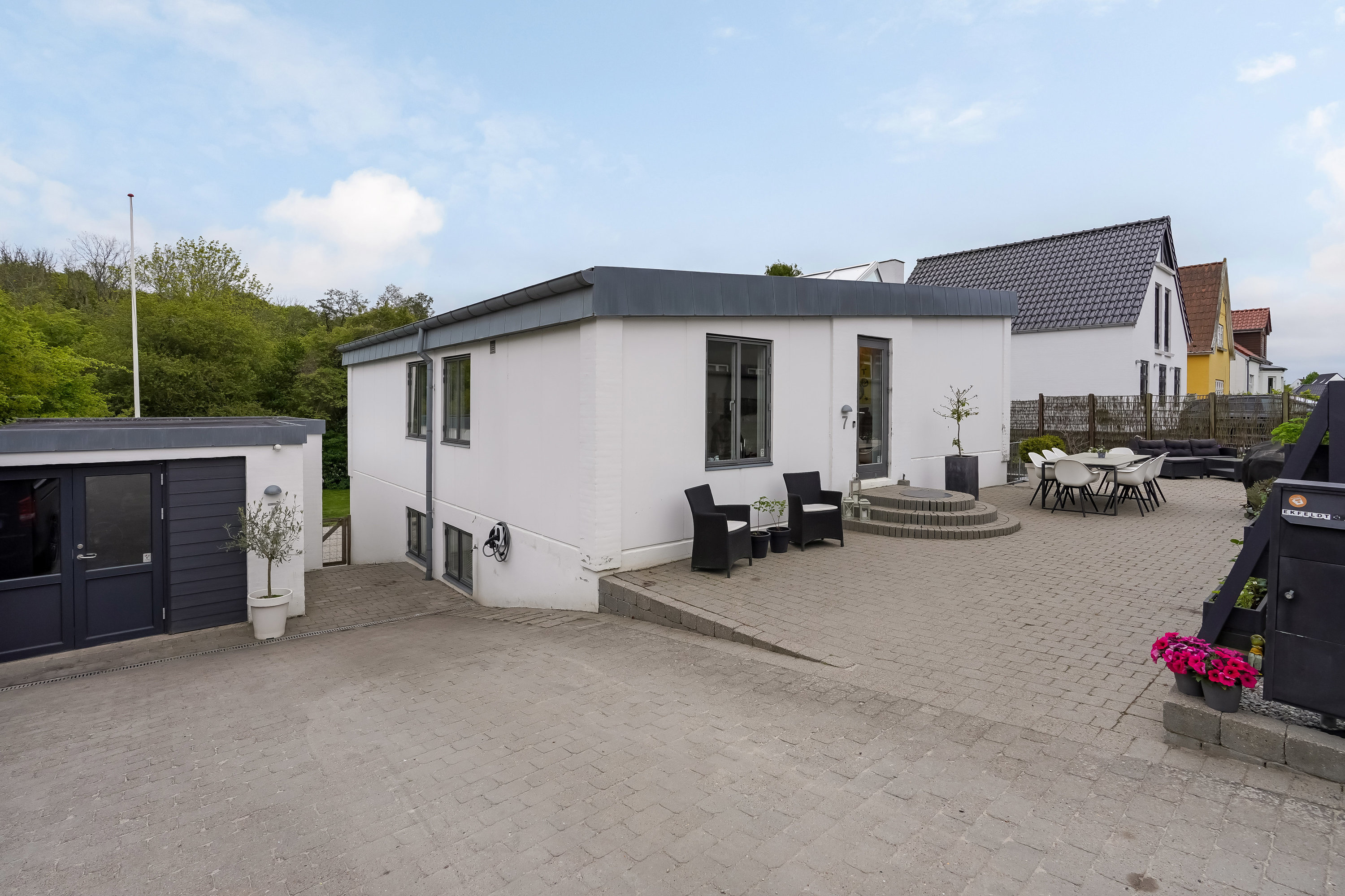 Fremhævet terrasse billede i fuldskærmstilstand. Billede af Skellet 7, Tarup, 5000 Odense C