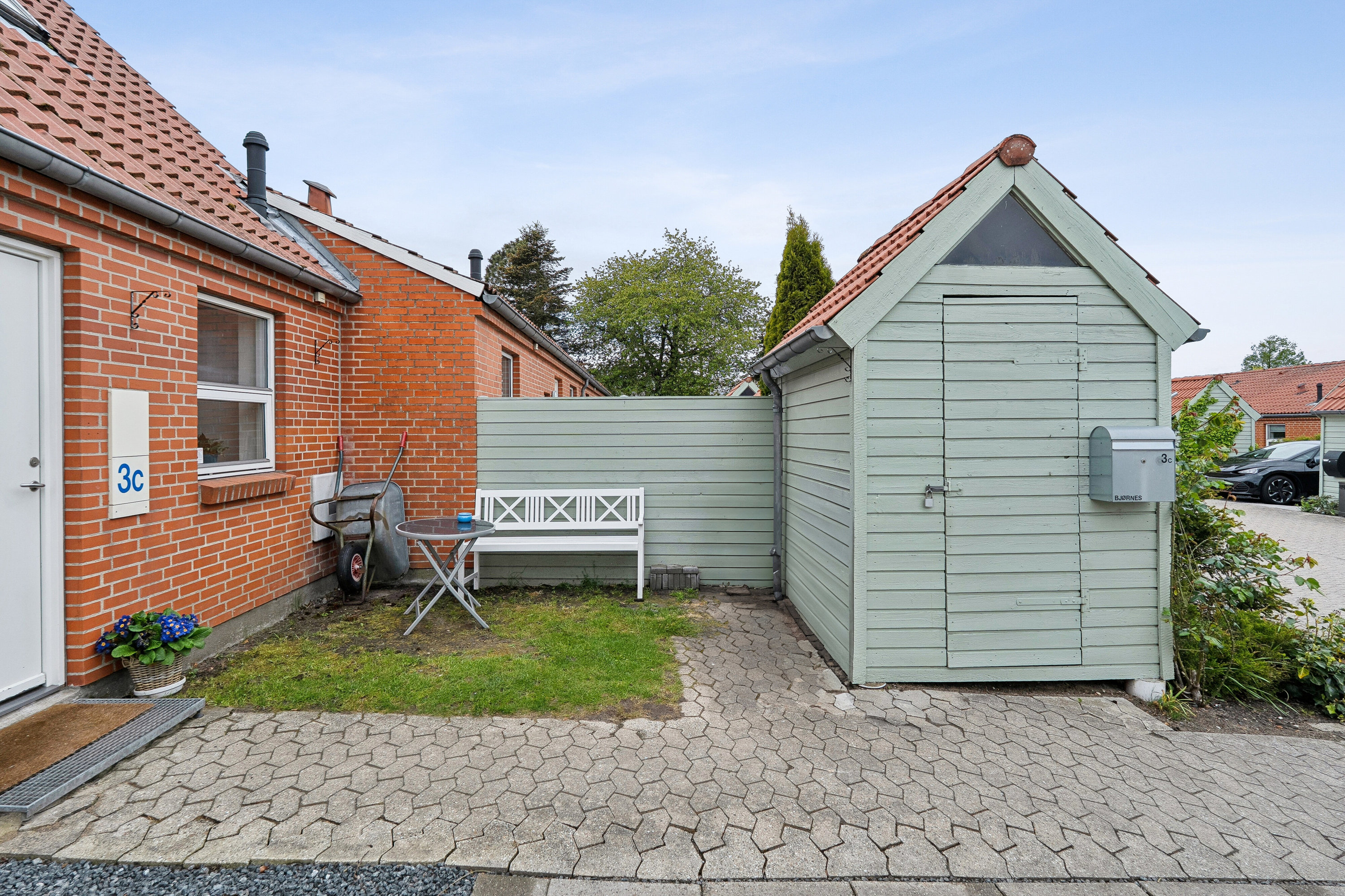 Fremhævet set fra haven billede i fuldskærmstilstand. Billede af Næbvej 3C, 4720 Præstø