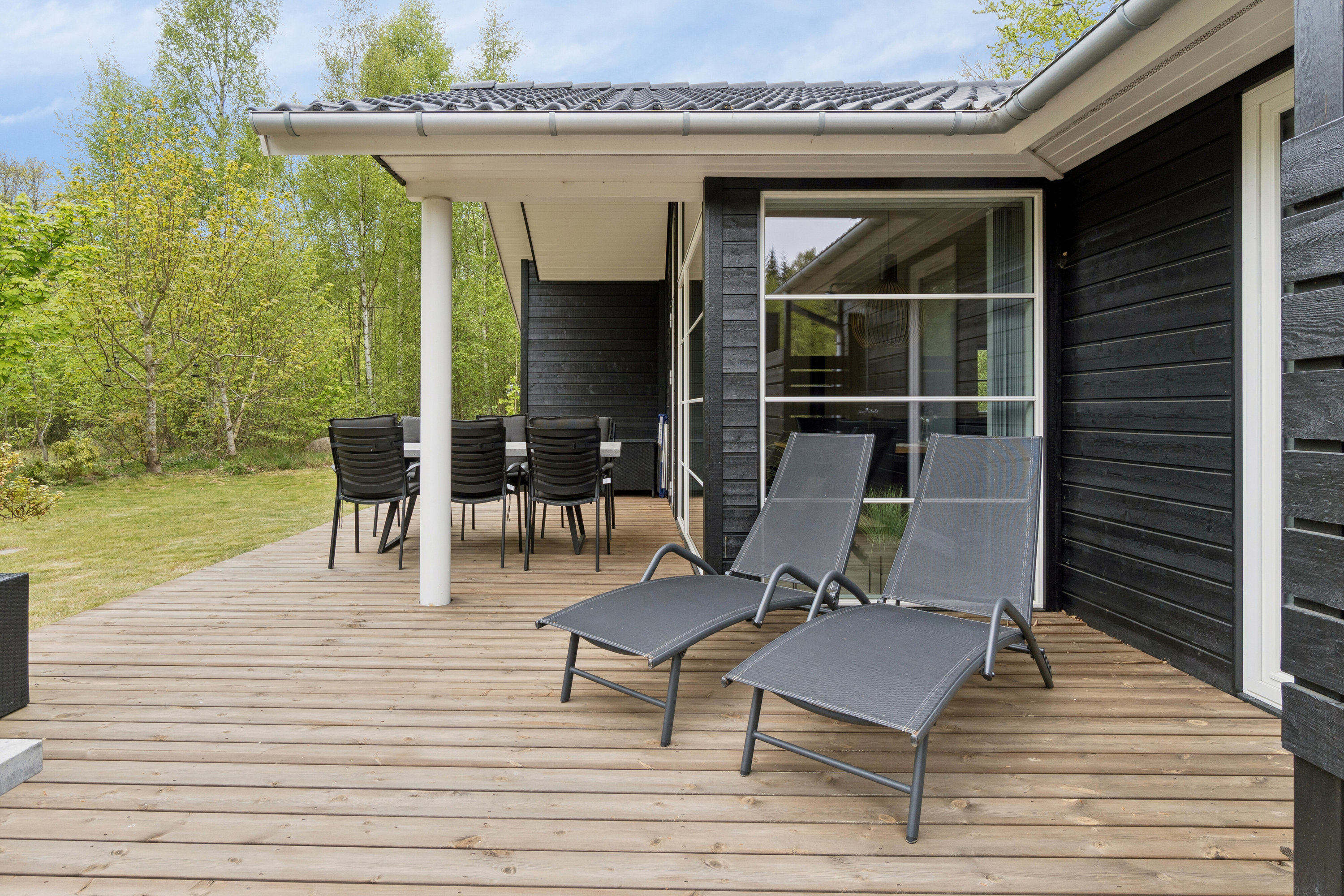 Fremhævet terrasse billede i fuldskærmstilstand. Billede af Skovtoften 20, 3790 Hasle