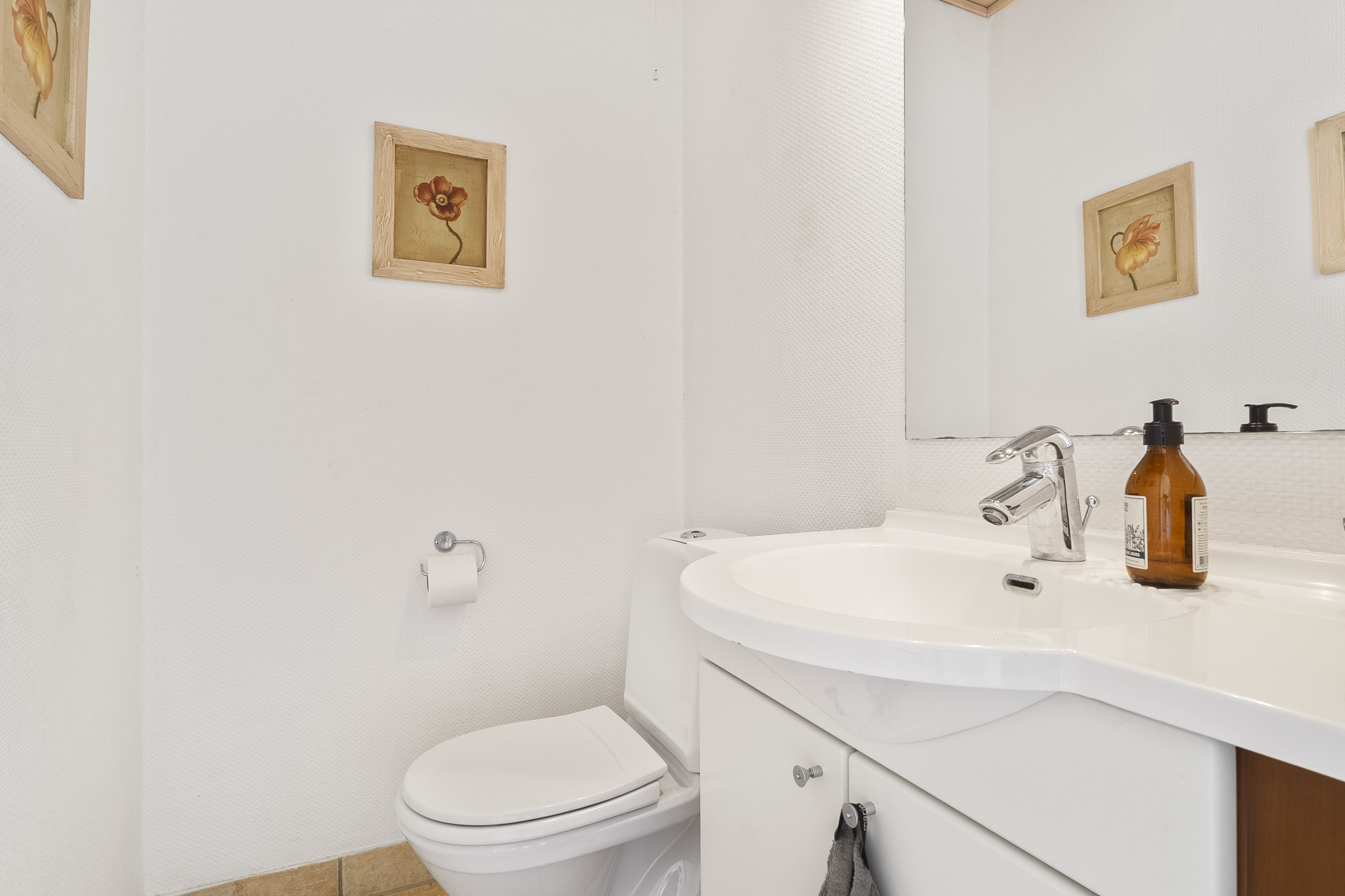 Fremhævet toilet billede i fuldskærmstilstand. Billede af Vangevej 1, 8700 Horsens