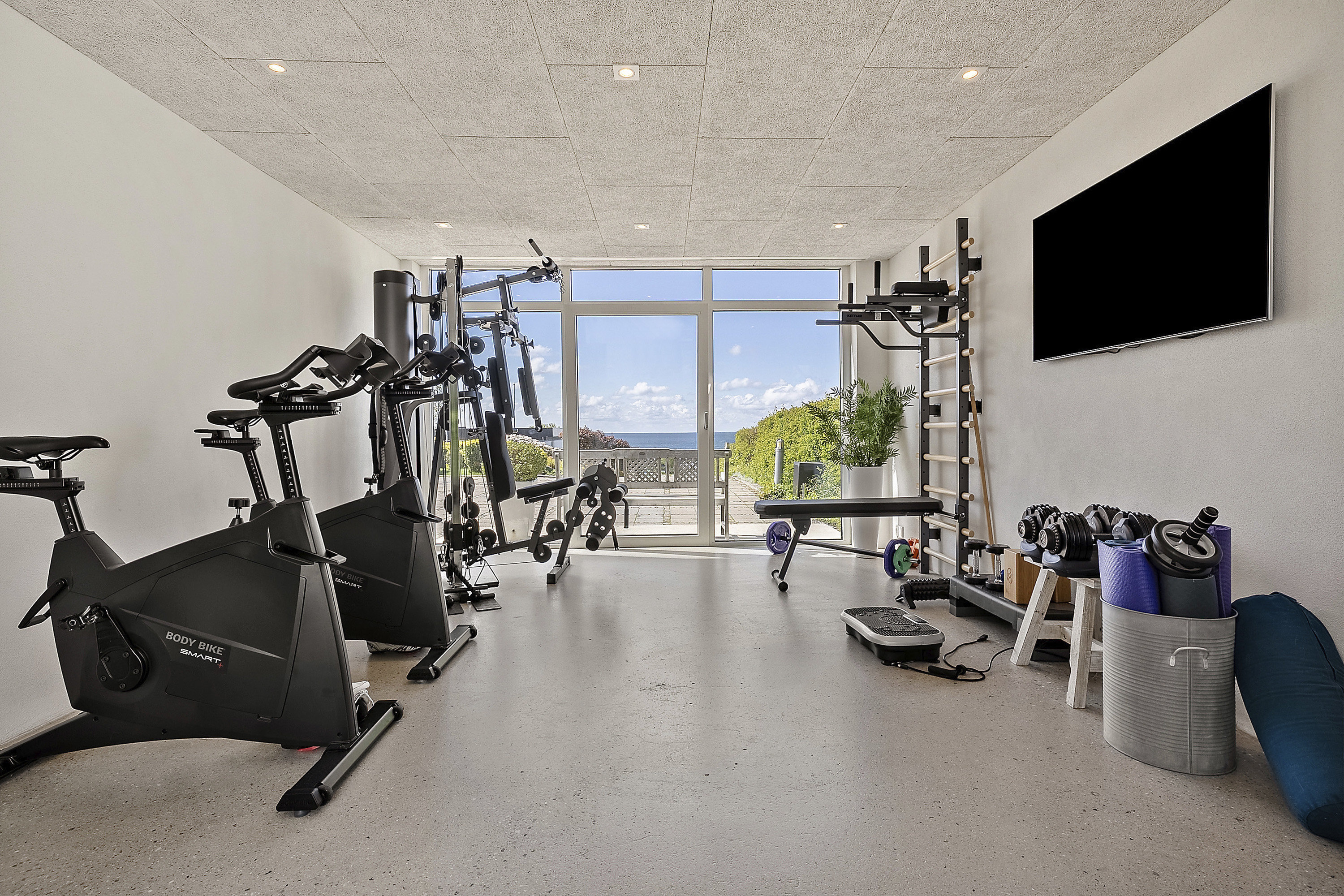 Fremhævet gym billede i fuldskærmstilstand. Billede af Dyrehaven 18, Korsør syd, 4220 Korsør