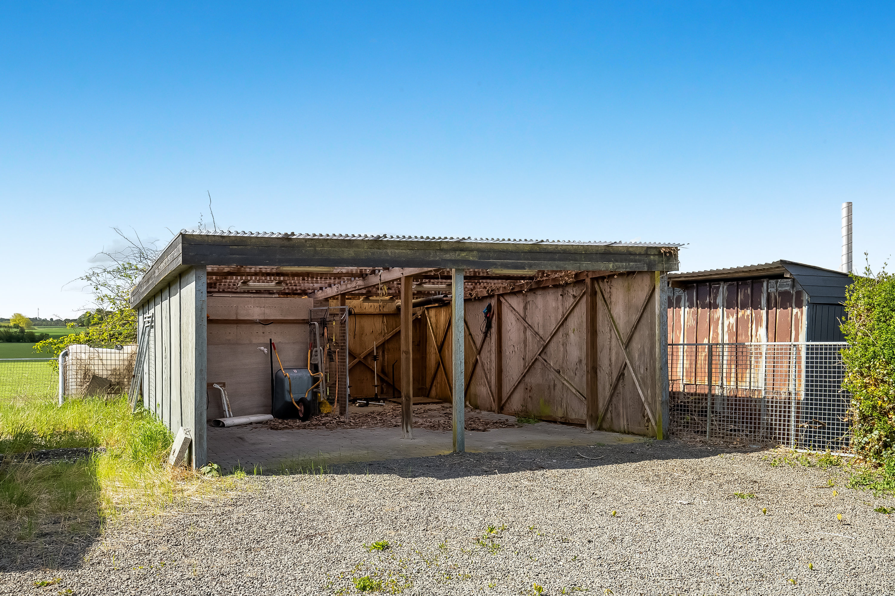 Fremhævet carport billede i fuldskærmstilstand. Billede af Vellingvej 72, St. Velling, 7000 Fredericia