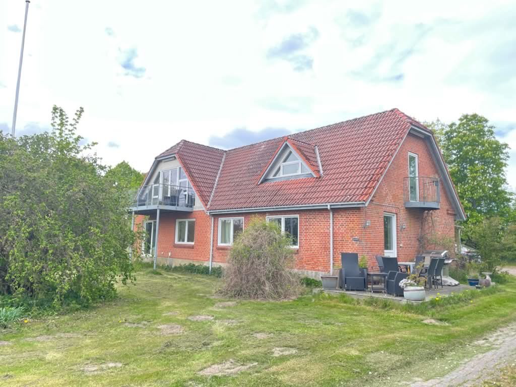 Fremhævet  billede i fuldskærmstilstand. Billede af Kirkebakken 12, Sdr Vinge, 8860 Ulstrup