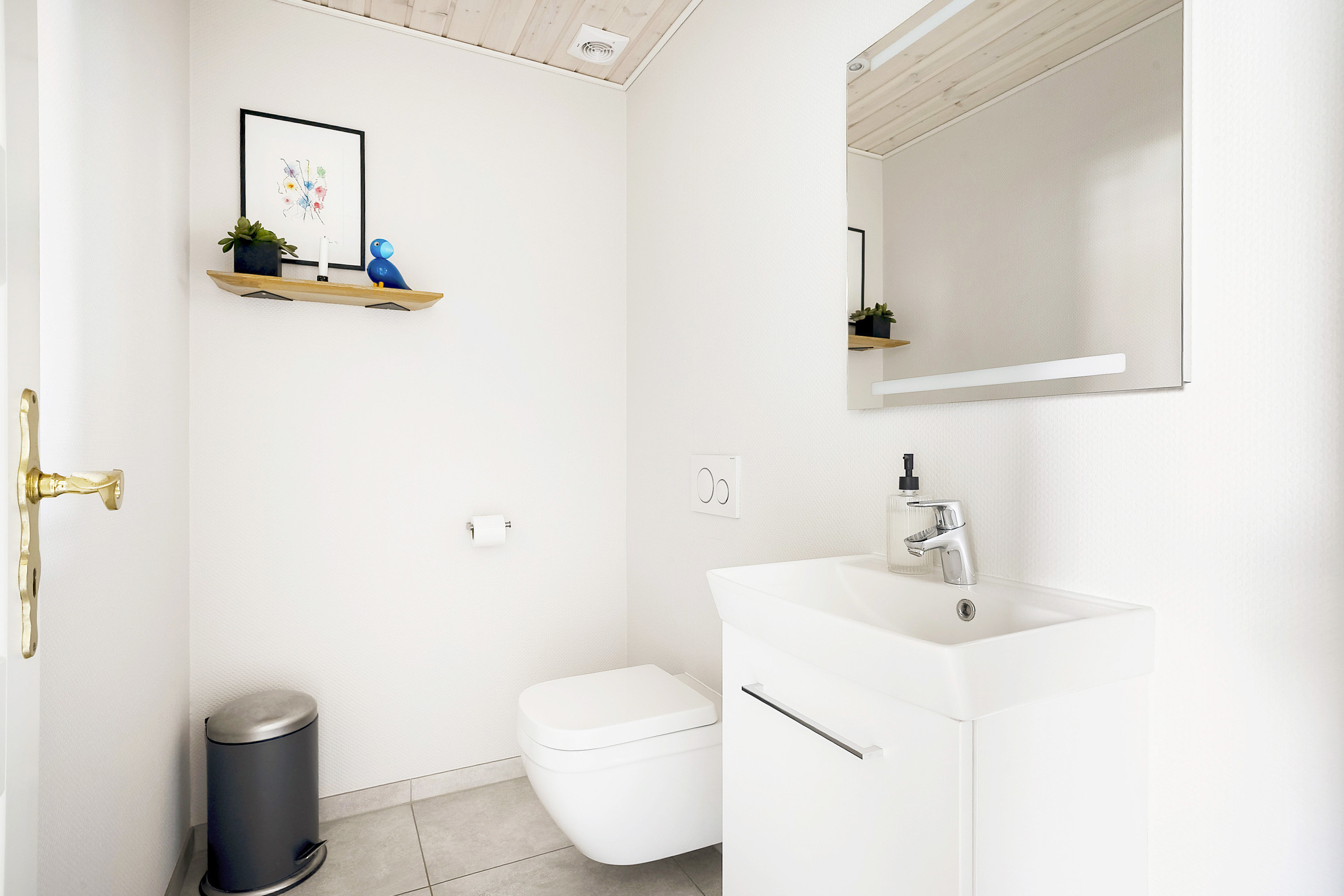 Fremhævet toilet billede i fuldskærmstilstand. Billede af Aabenraavej 29, 6100 Haderslev
