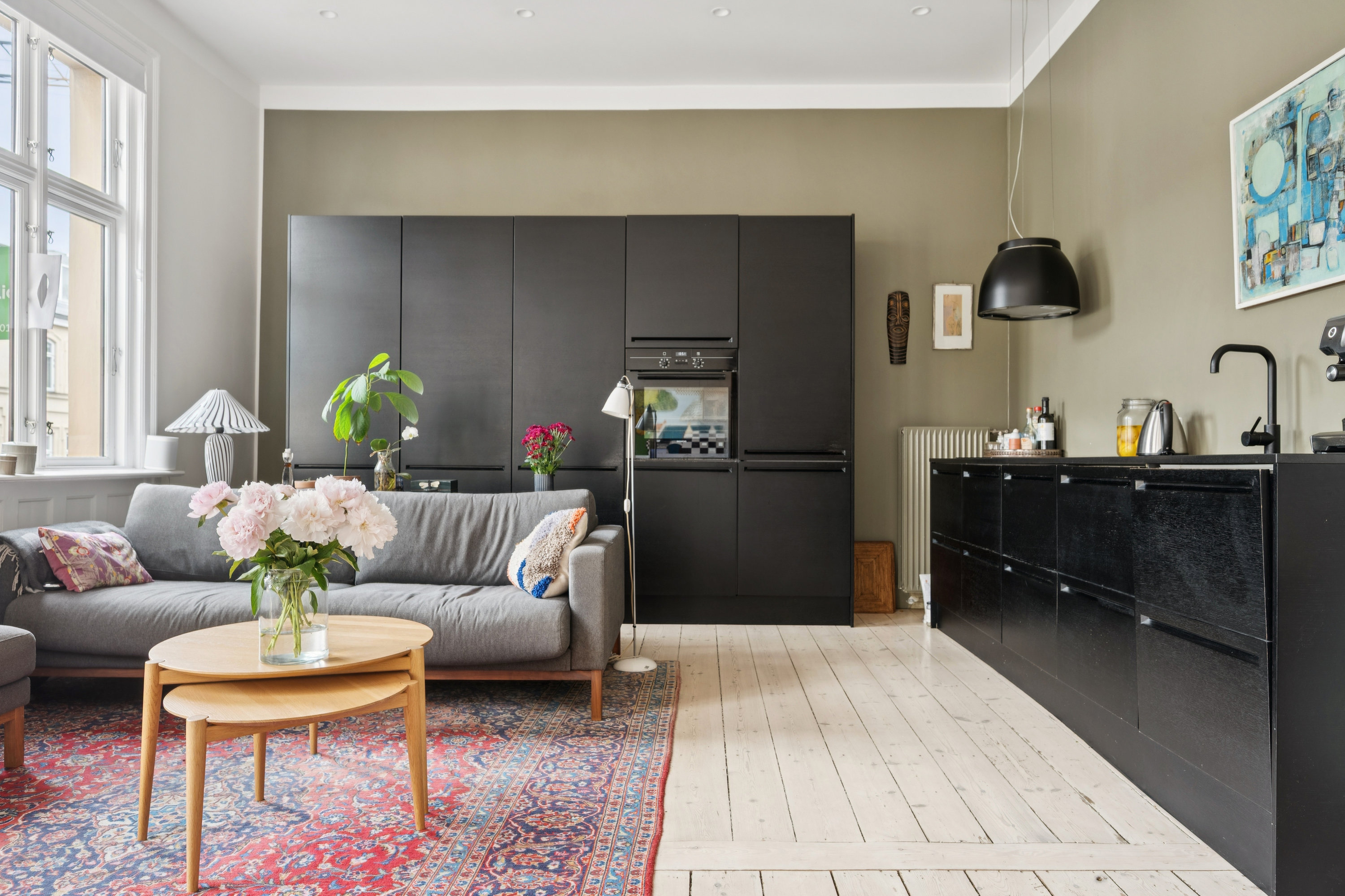 Fremhævet stue billede i fuldskærmstilstand. Billede af Gammel Kongevej 84, 3. tv., 1850 Frederiksberg C