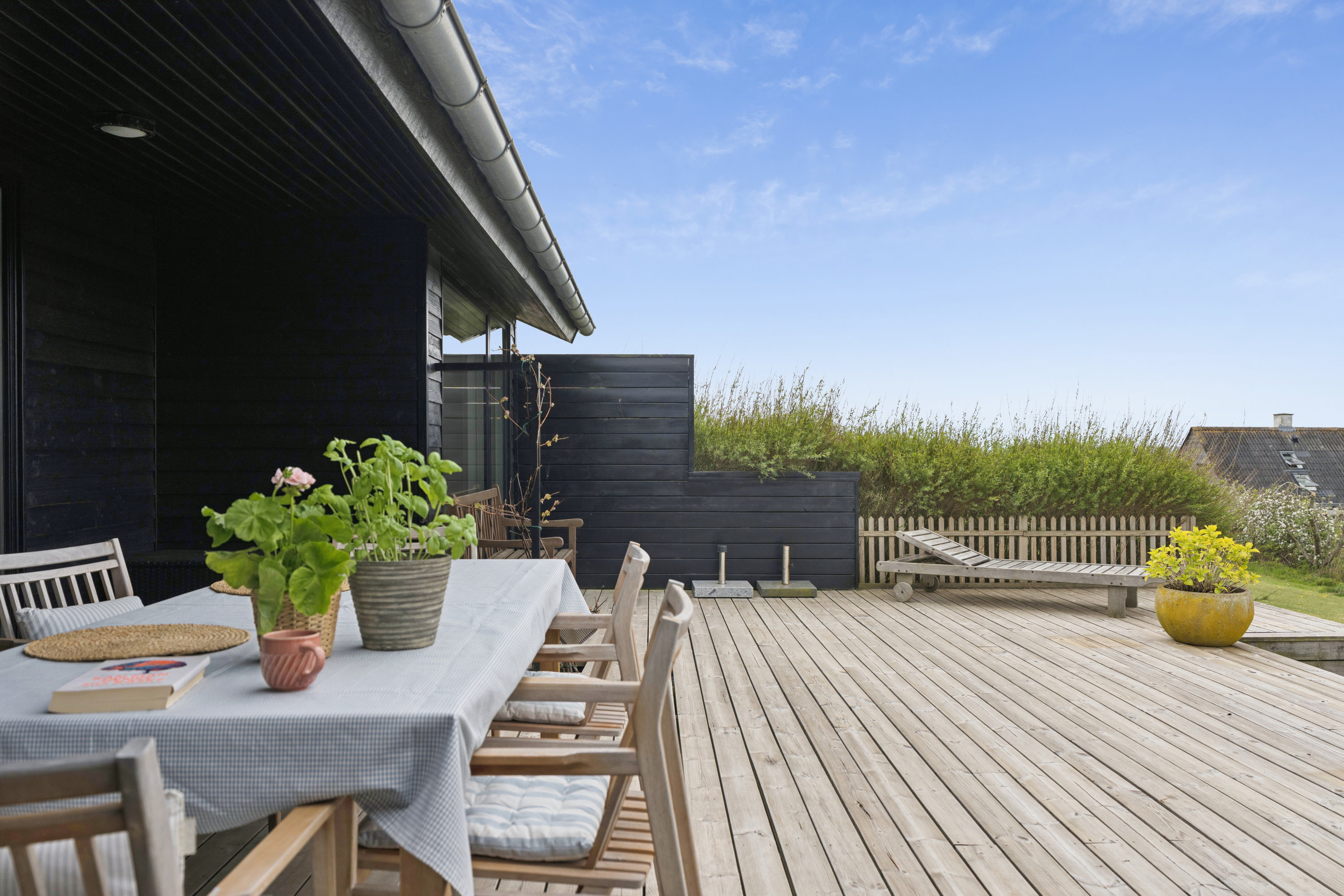 Fremhævet terrasse billede i fuldskærmstilstand. Billede af Porsevej 4, Skødshoved Strand, 8420 Knebel