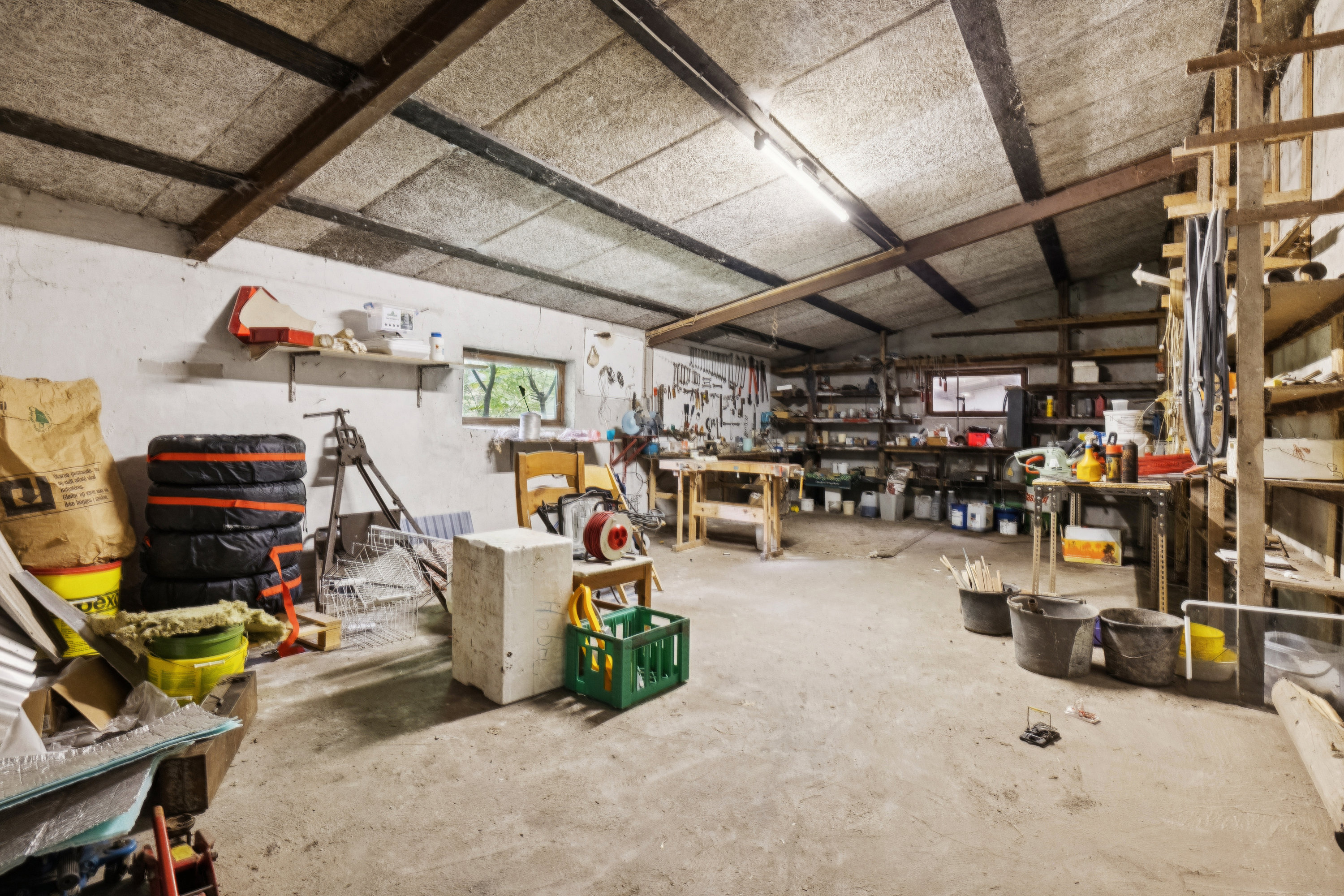 Fremhævet garage billede i fuldskærmstilstand. Billede af Nordkystvejen 43, Rygård Strand, 8961 Allingåbro
