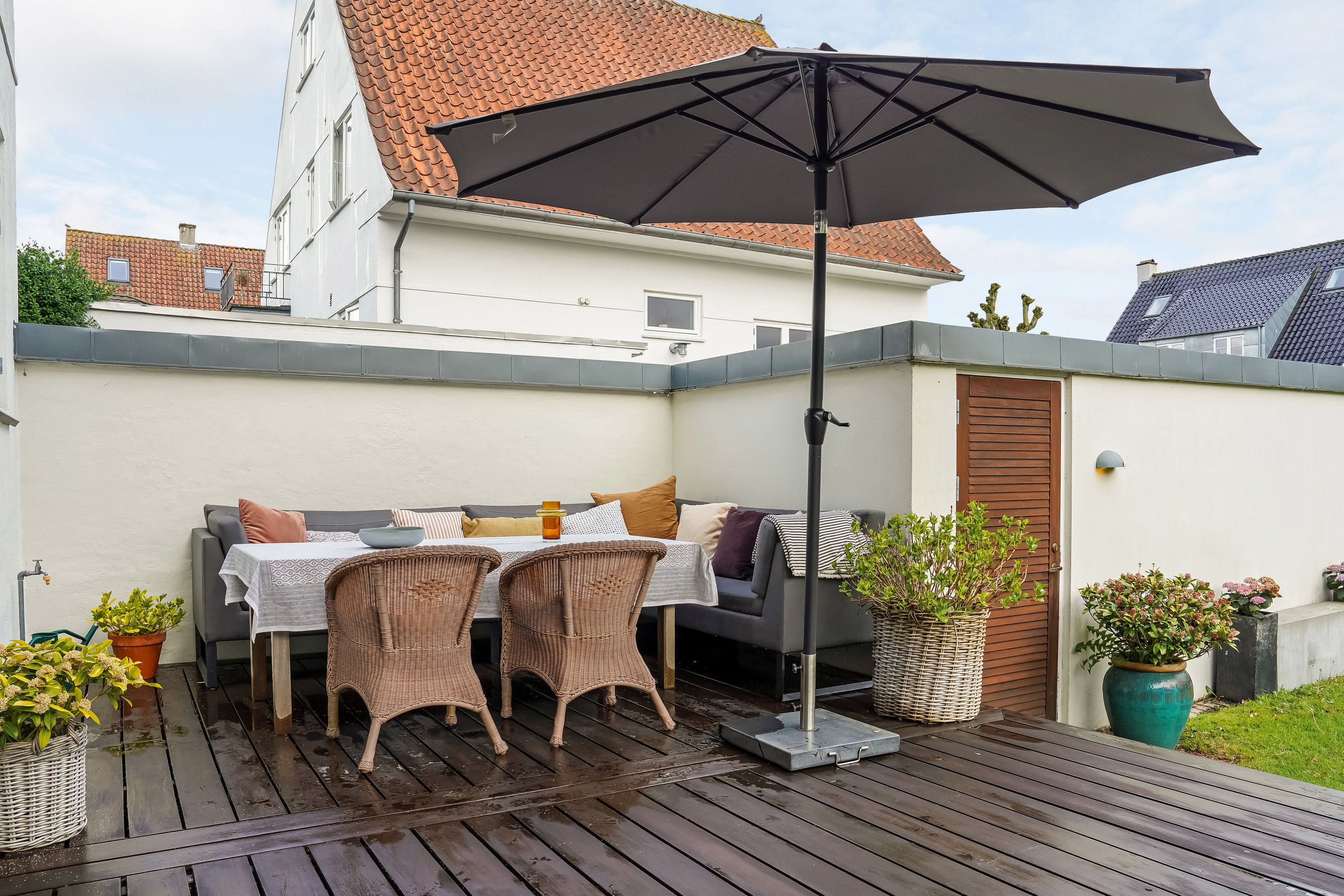 Fremhævet terrasse billede i fuldskærmstilstand. Billede af Ingemannsvej 24, 5230 Odense M
