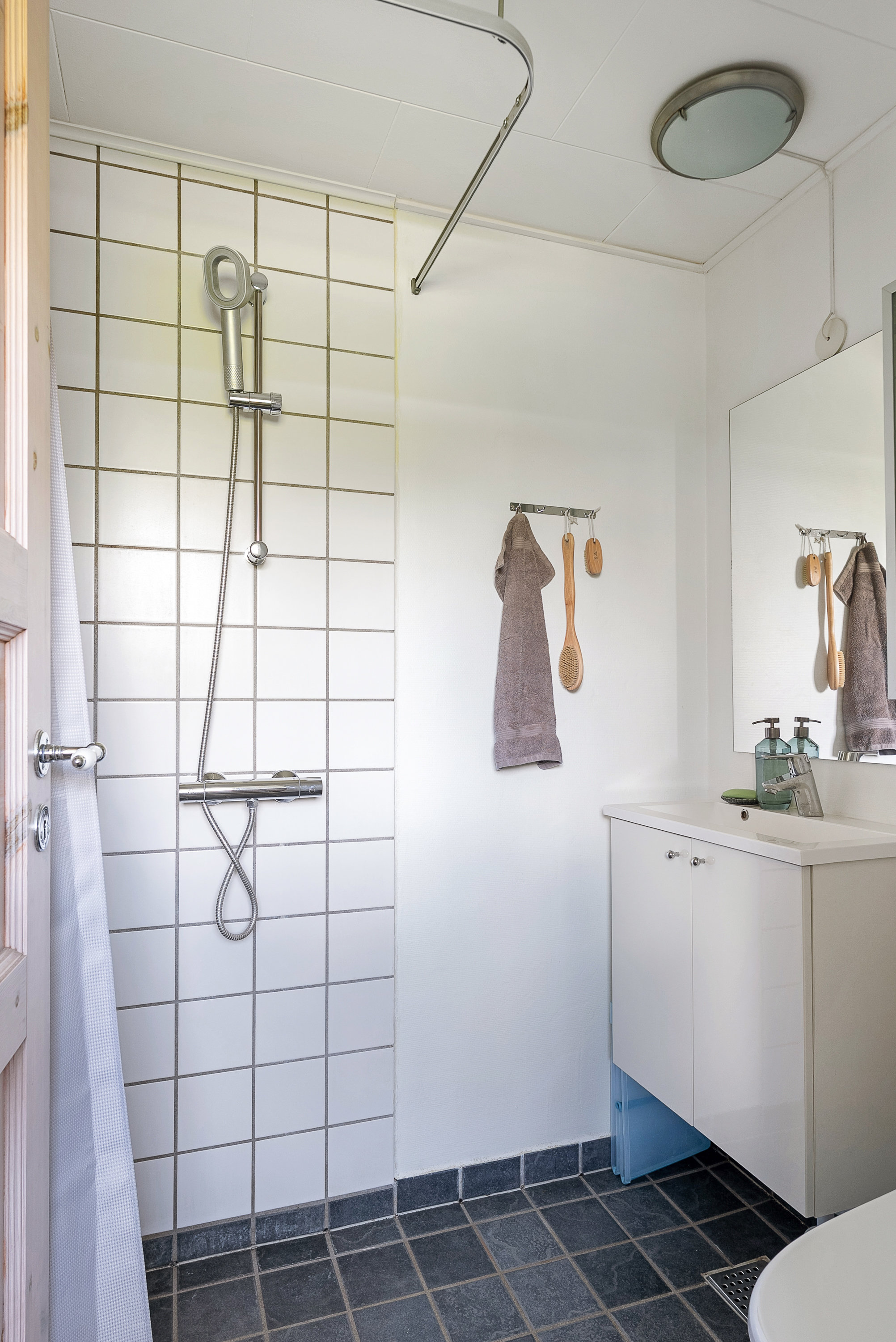 Fremhævet badeværelse billede i fuldskærmstilstand. Billede af Ternevej 119, st.., Snestrup, 5210 Odense NV
