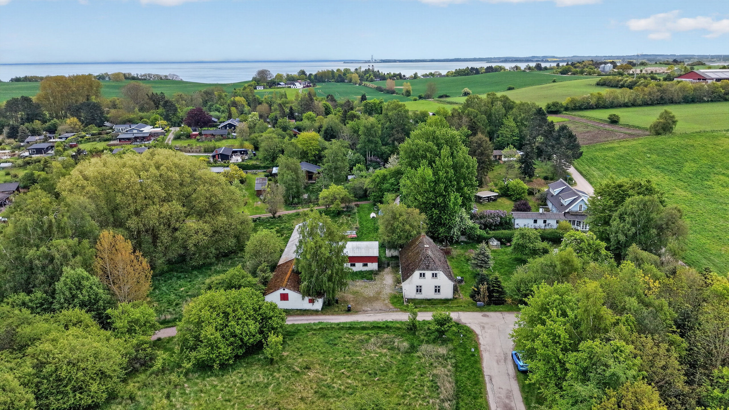 Fremhævet luftfoto billede i fuldskærmstilstand. Billede af Svovlsbjergvej 15, Kisserup, 4300 Holbæk