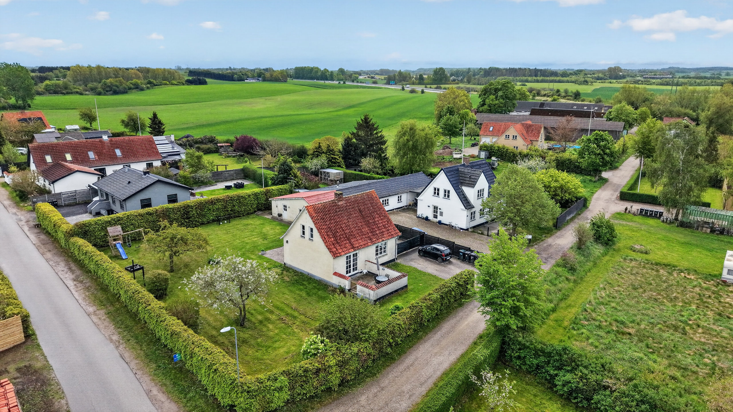 Fremhævet luftfoto billede i fuldskærmstilstand. Billede af Gammelbrovej 12, 4300 Holbæk