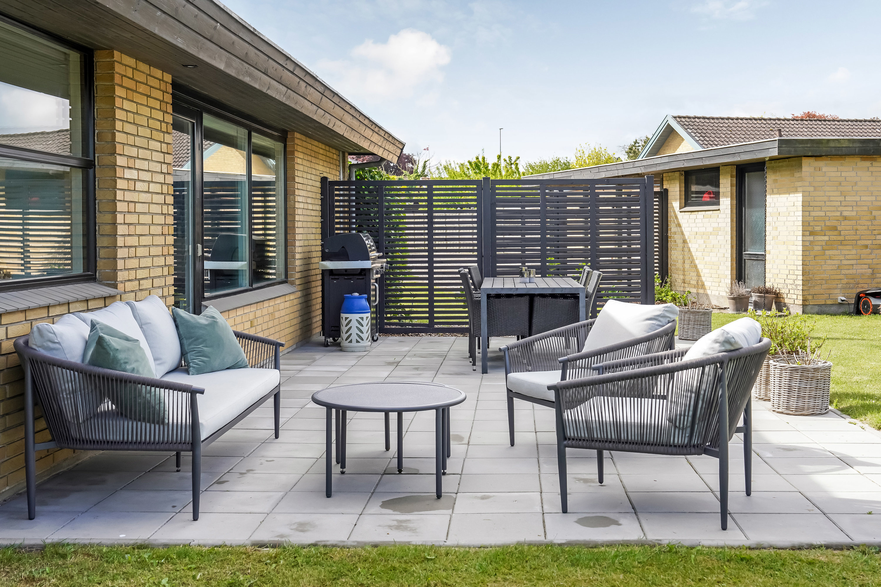 Fremhævet terrasse billede i fuldskærmstilstand. Billede af Syvhøjevej 180, Højby, 5260 Odense S