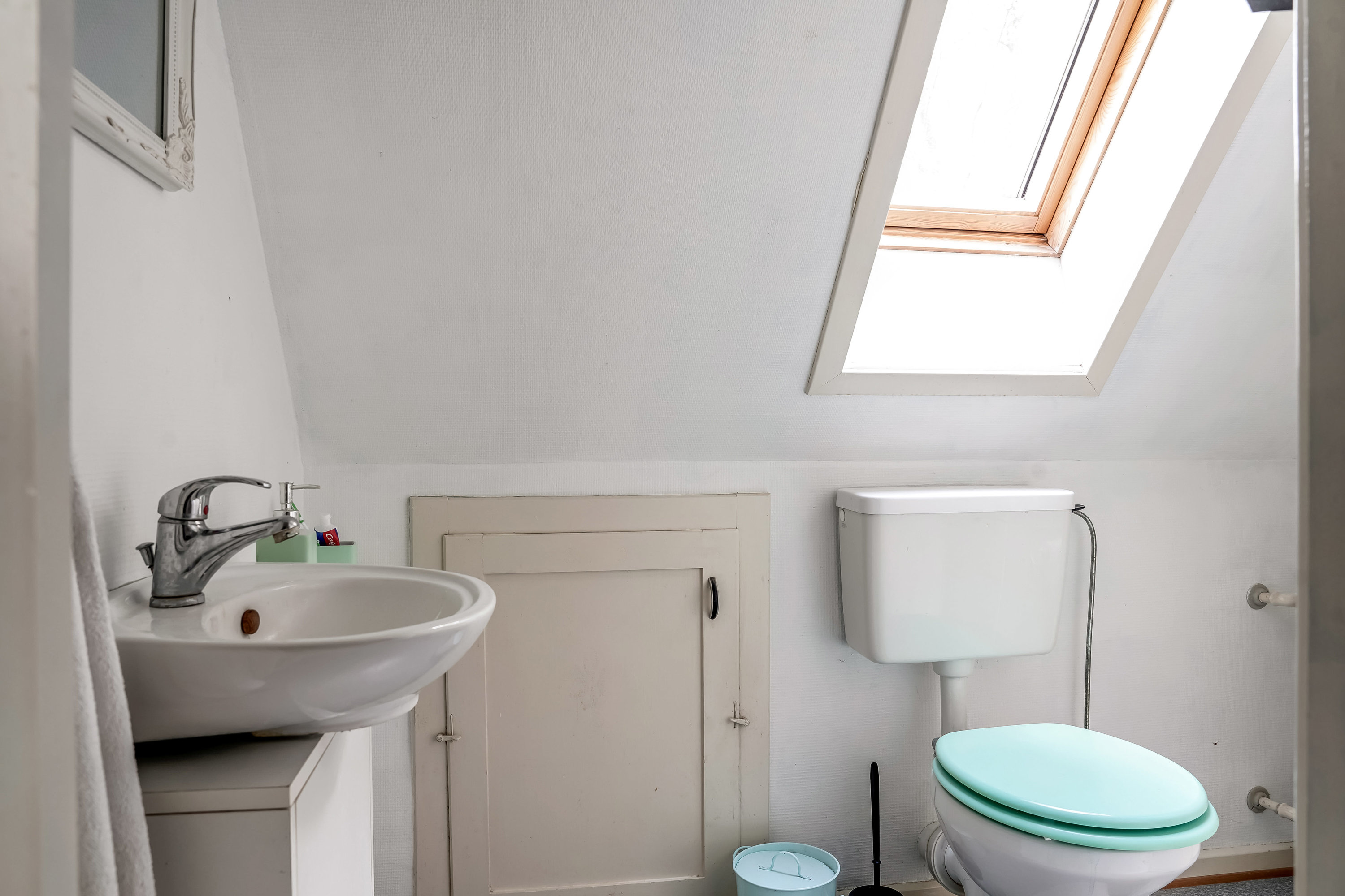 Fremhævet toilet billede i fuldskærmstilstand. Billede af Brunsegyden 26, 5690 Tommerup