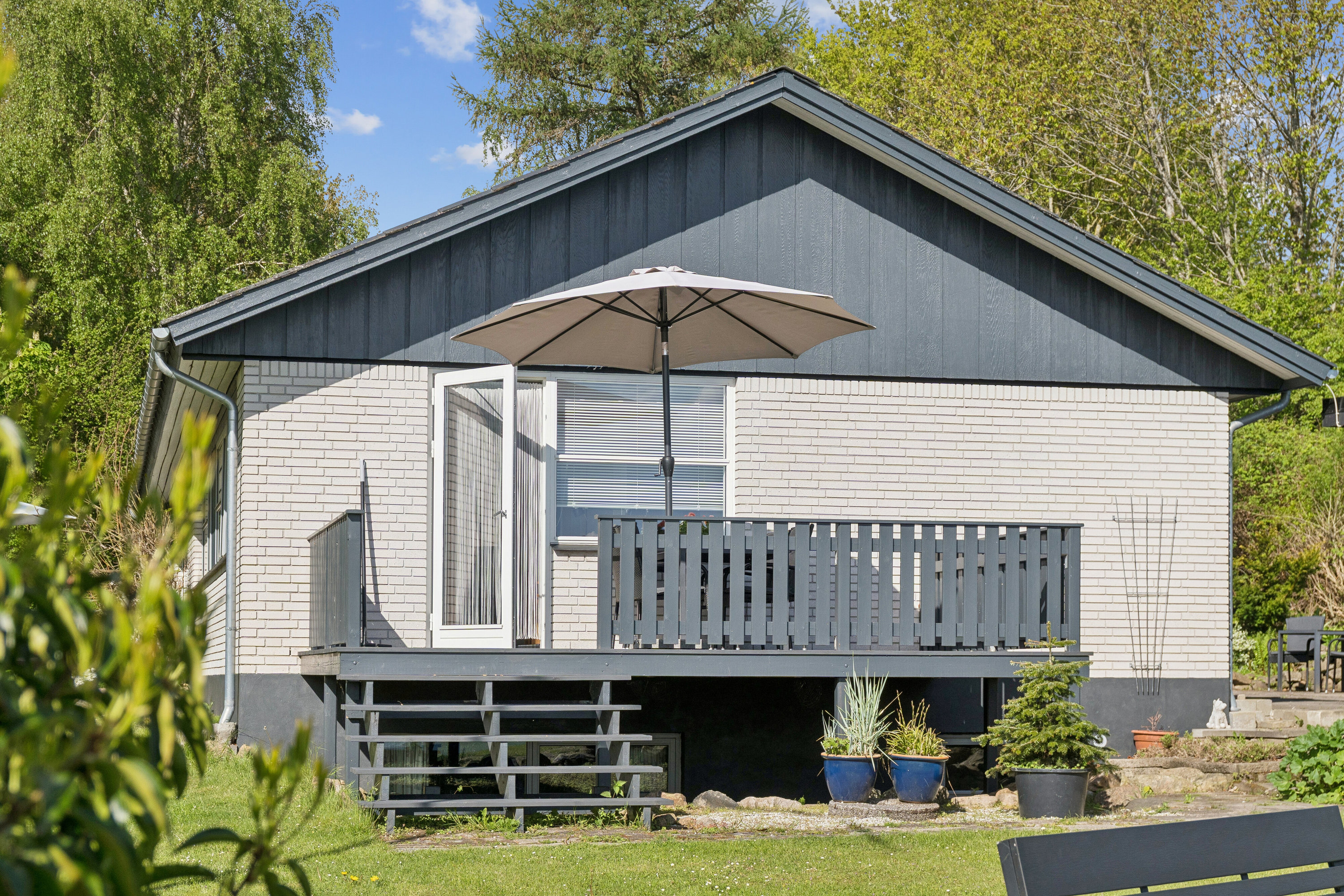 Fremhævet overdækket terrasse billede i fuldskærmstilstand. Billede af Ærtebjergvej 9, 4571 Grevinge