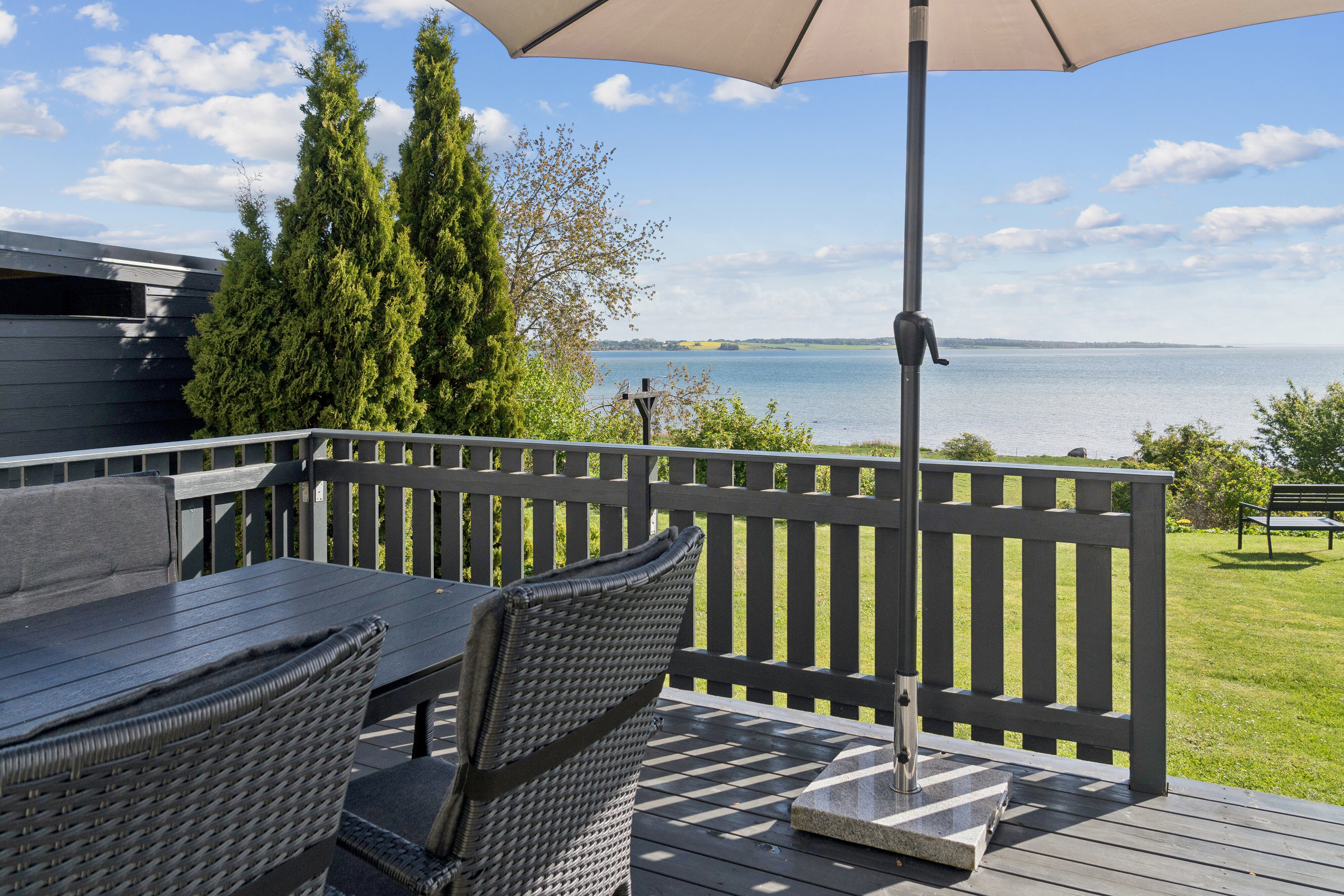 Fremhævet overdækket terrasse billede i fuldskærmstilstand. Billede af Ærtebjergvej 9, 4571 Grevinge