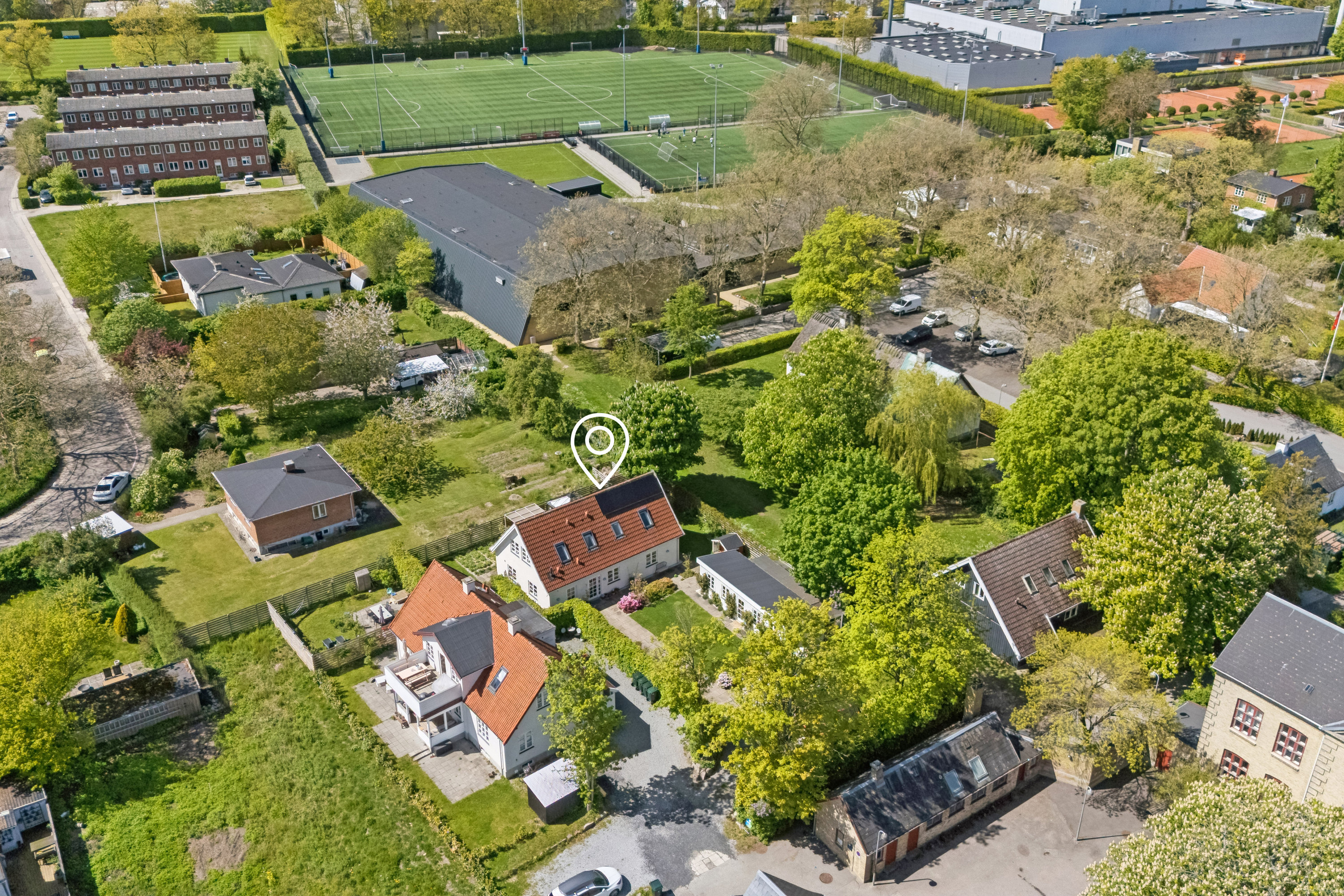 Fremhævet luftfoto billede i fuldskærmstilstand. Billede af Lundtofte Skolestr. 5, 2800 Kongens Lyngby