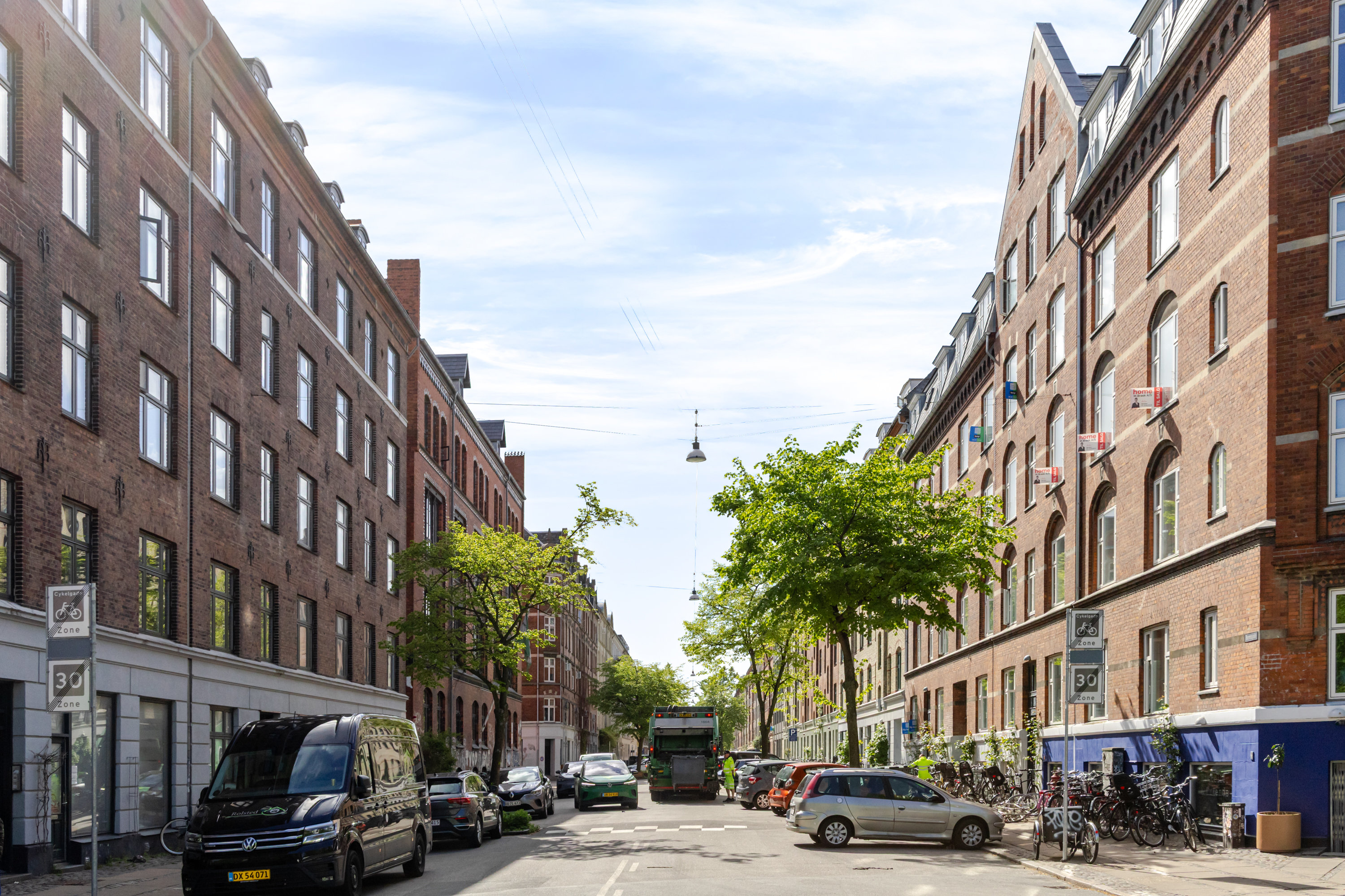 Fremhævet andet billede i fuldskærmstilstand. Billede af Husumgade 49, st.. tv., 2200 København N