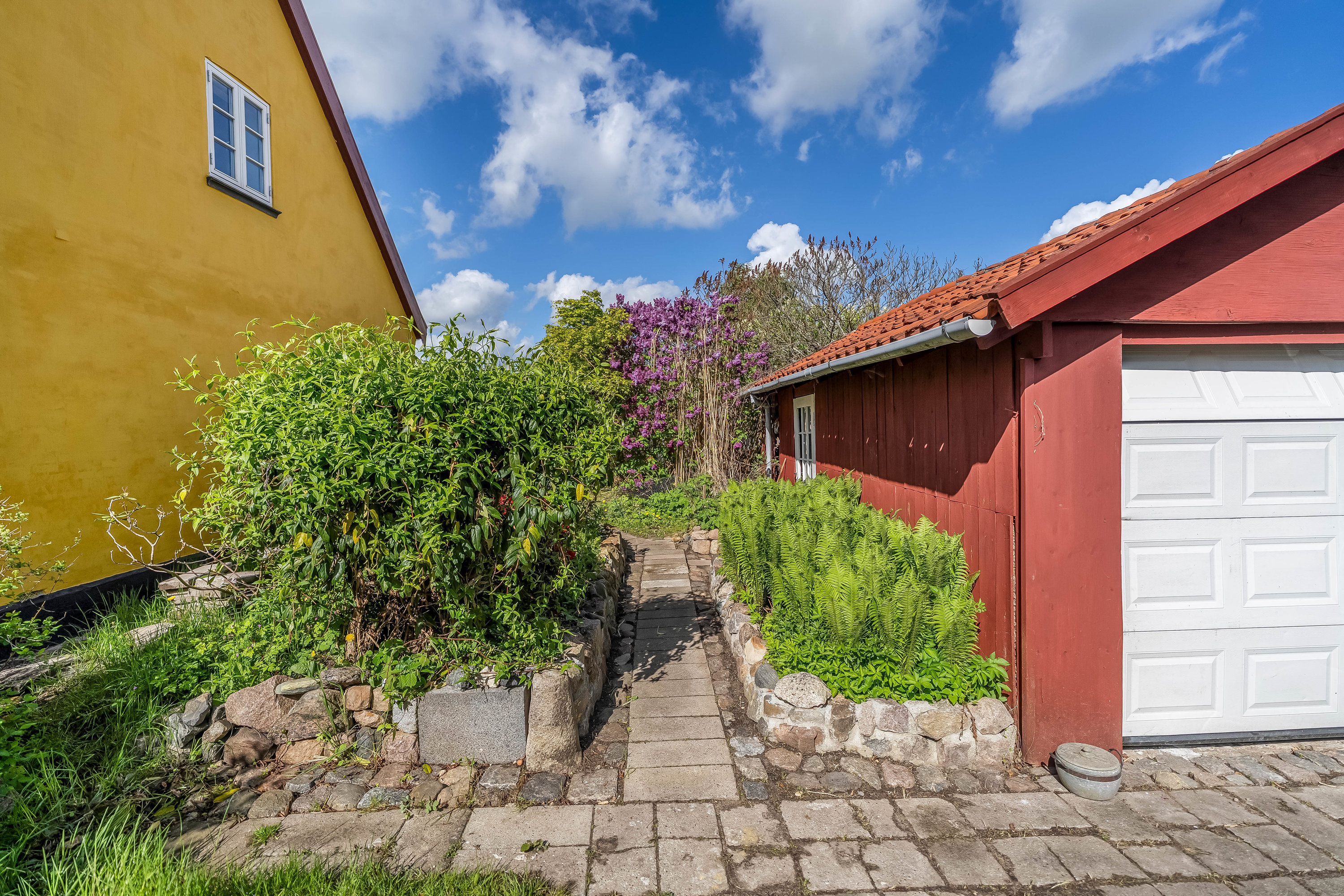 Fremhævet terrasse billede i fuldskærmstilstand. Billede af Strædet 16, Nørre Herlev, 3400 Hillerød