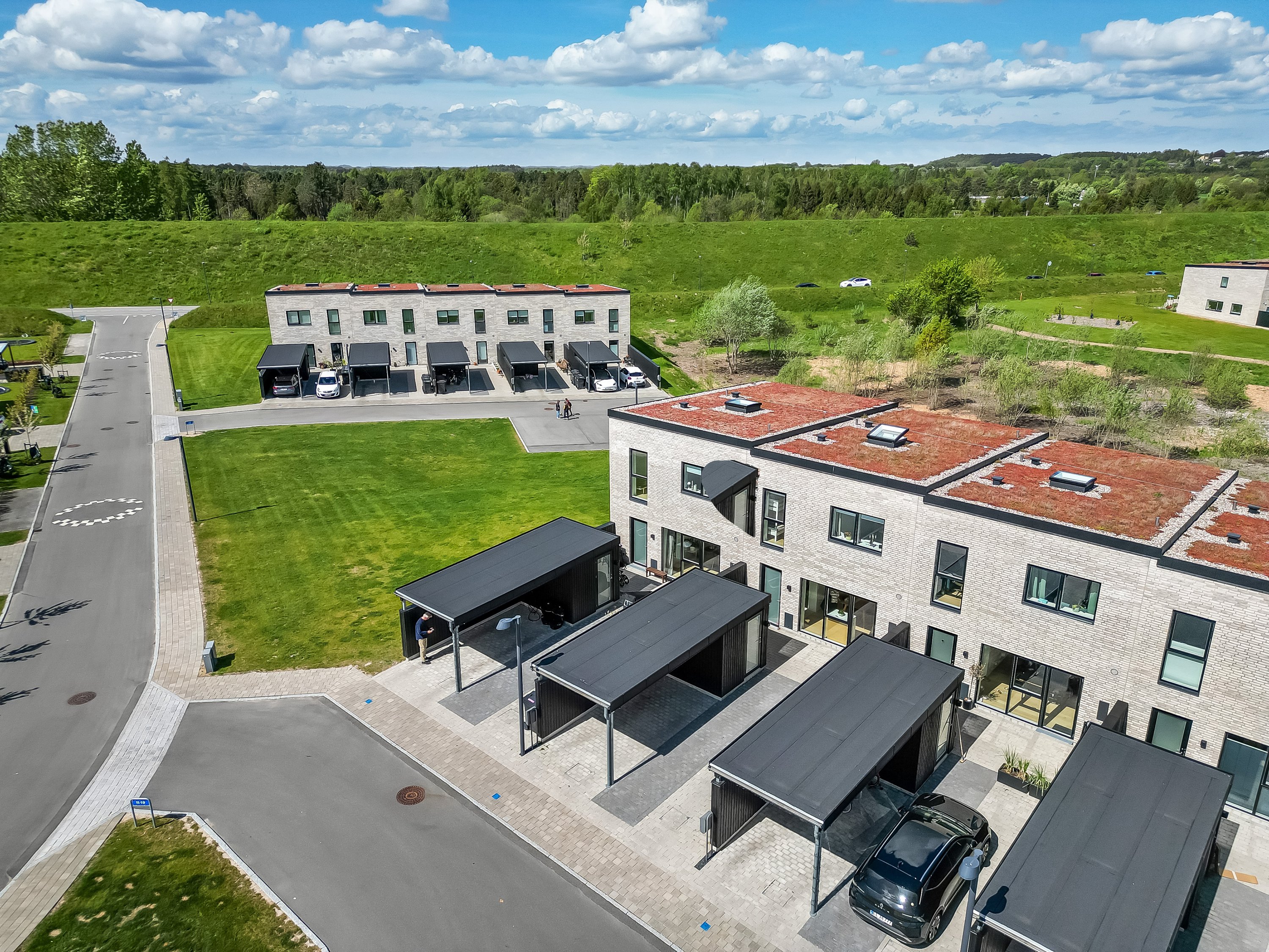 Fremhævet luftfoto billede i fuldskærmstilstand. Billede af Amorbuen 13, 3400 Hillerød