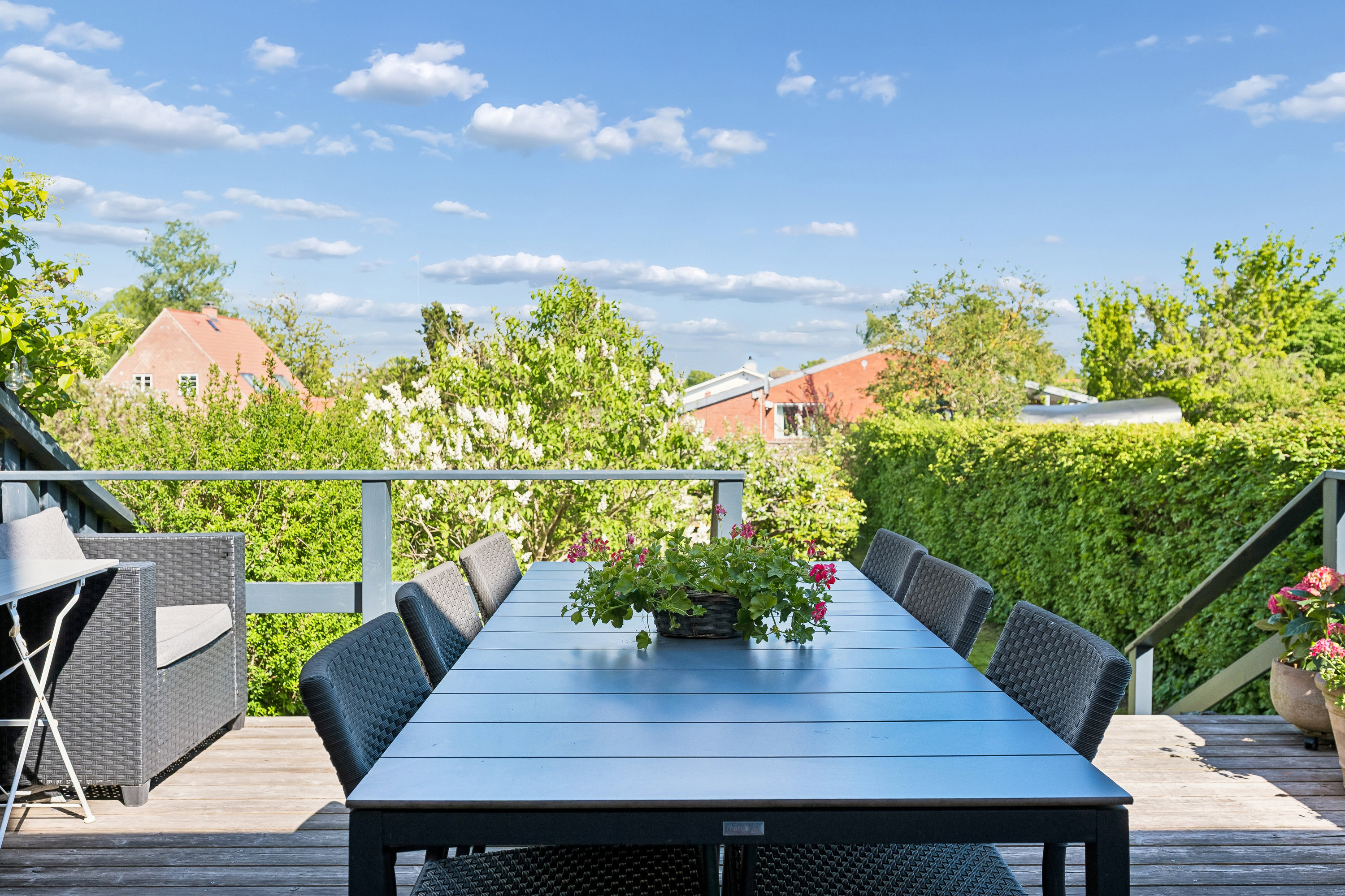 Fremhævet terrasse billede i fuldskærmstilstand. Billede af Christoffers Alle 184, 2800 Kongens Lyngby